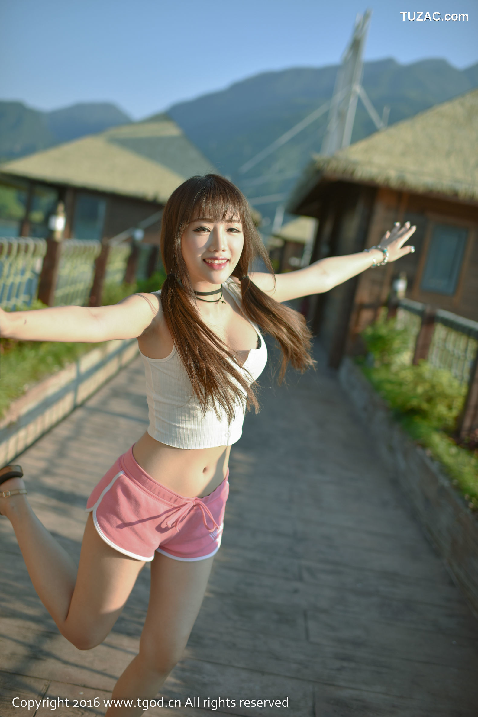 TGOD推女神-2016.01.22-Akiki朱若慕-《云曼旅拍》第五刊-一个会说会笑会唱会跳的奔跑的小怪兽