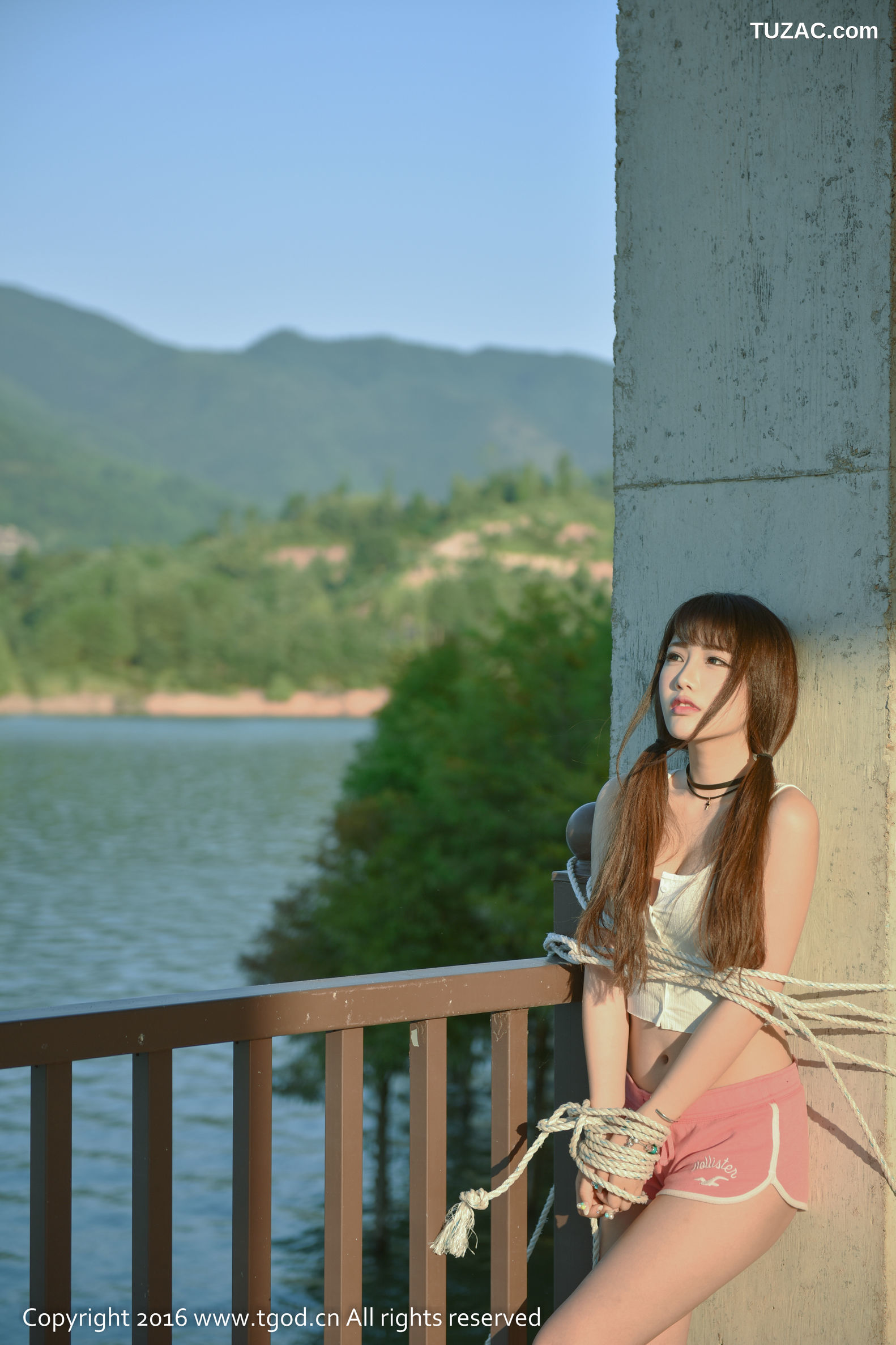 TGOD推女神-2016.01.22-Akiki朱若慕-《云曼旅拍》第五刊-一个会说会笑会唱会跳的奔跑的小怪兽