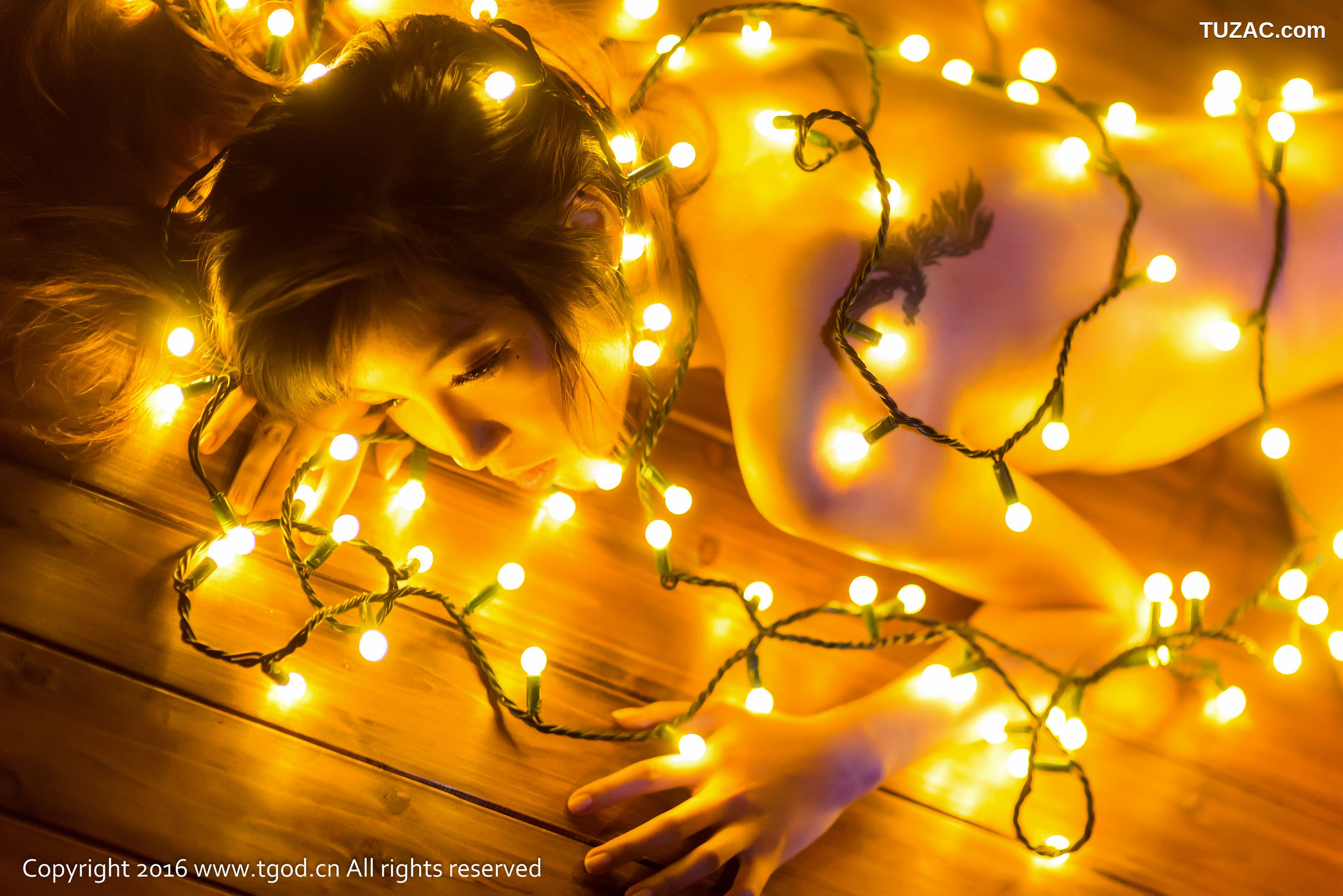 TGOD推女神-2016.03.01-喵喵哒-《百变萝莉秀身材》第一刊