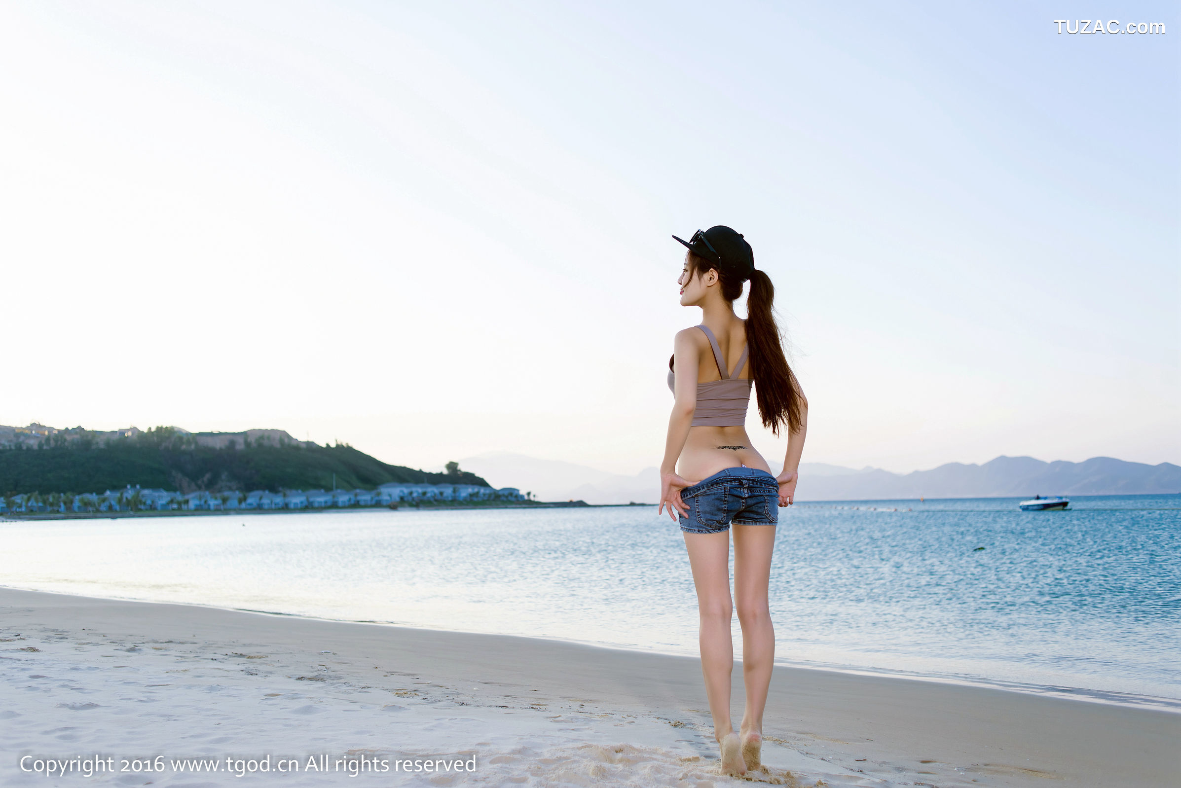 TGOD推女神-2016.03.25-Abby王乔恩-《越南芽庄旅拍》第一刊-气质女神呆萌美