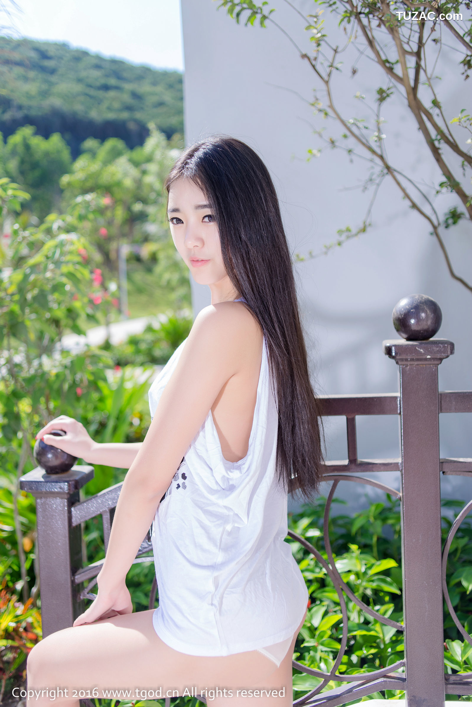 TGOD推女神-2016.03.30-可乐Vicky-《肤白胸嫩窈窕迷人》越南芽庄旅拍-第二刊