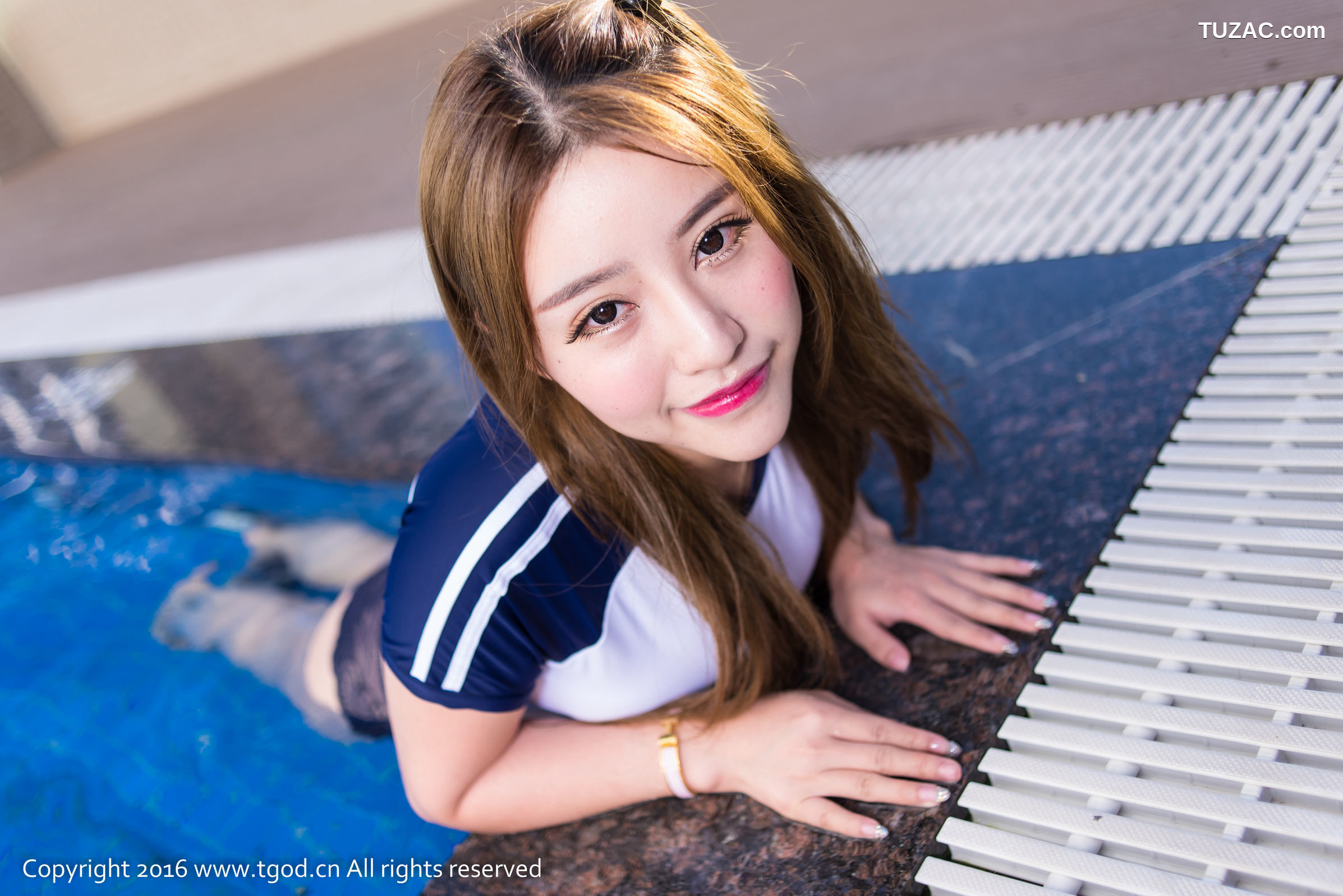 TGOD推女神-2016.04.04-Jill_静儿-《宛如幽静的月光-倾泻而下入你心扉》越南芽庄旅拍-第一刊