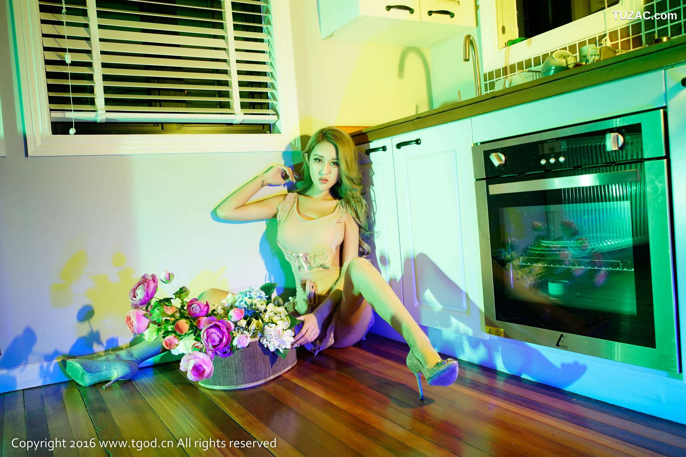 TGOD推女神-2016.05.27-Sayaka-《绝美妖艳小妖精》越南芽庄旅拍-第三刊