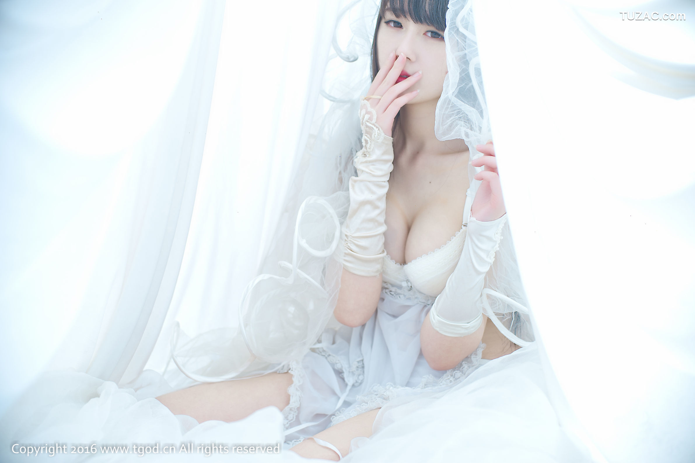 TGOD推女神-2016.05.31-伊伊Eva-《童心未泯小可爱》-童颜巨乳的儿童节