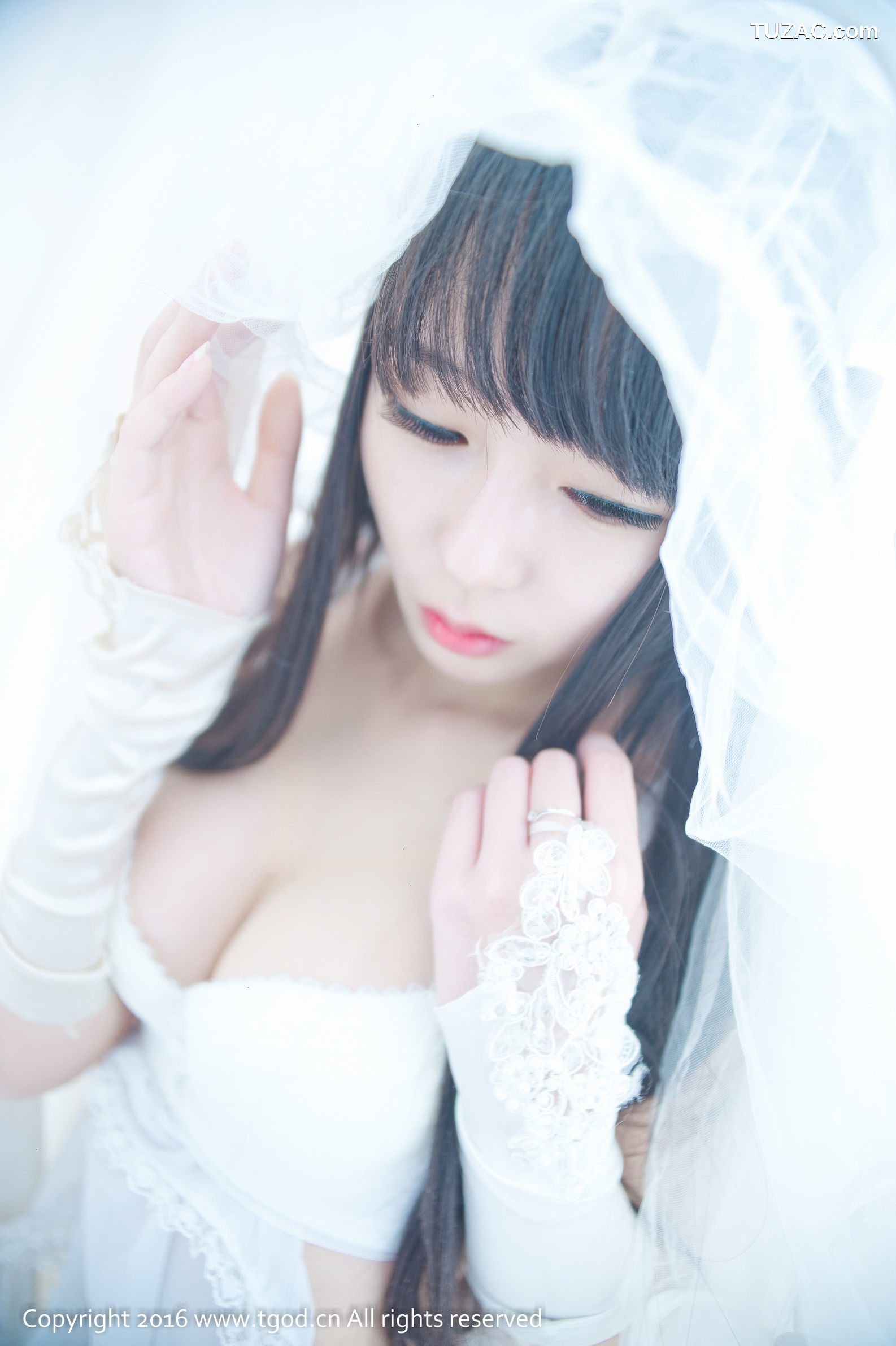 TGOD推女神-2016.05.31-伊伊Eva-《童心未泯小可爱》-童颜巨乳的儿童节