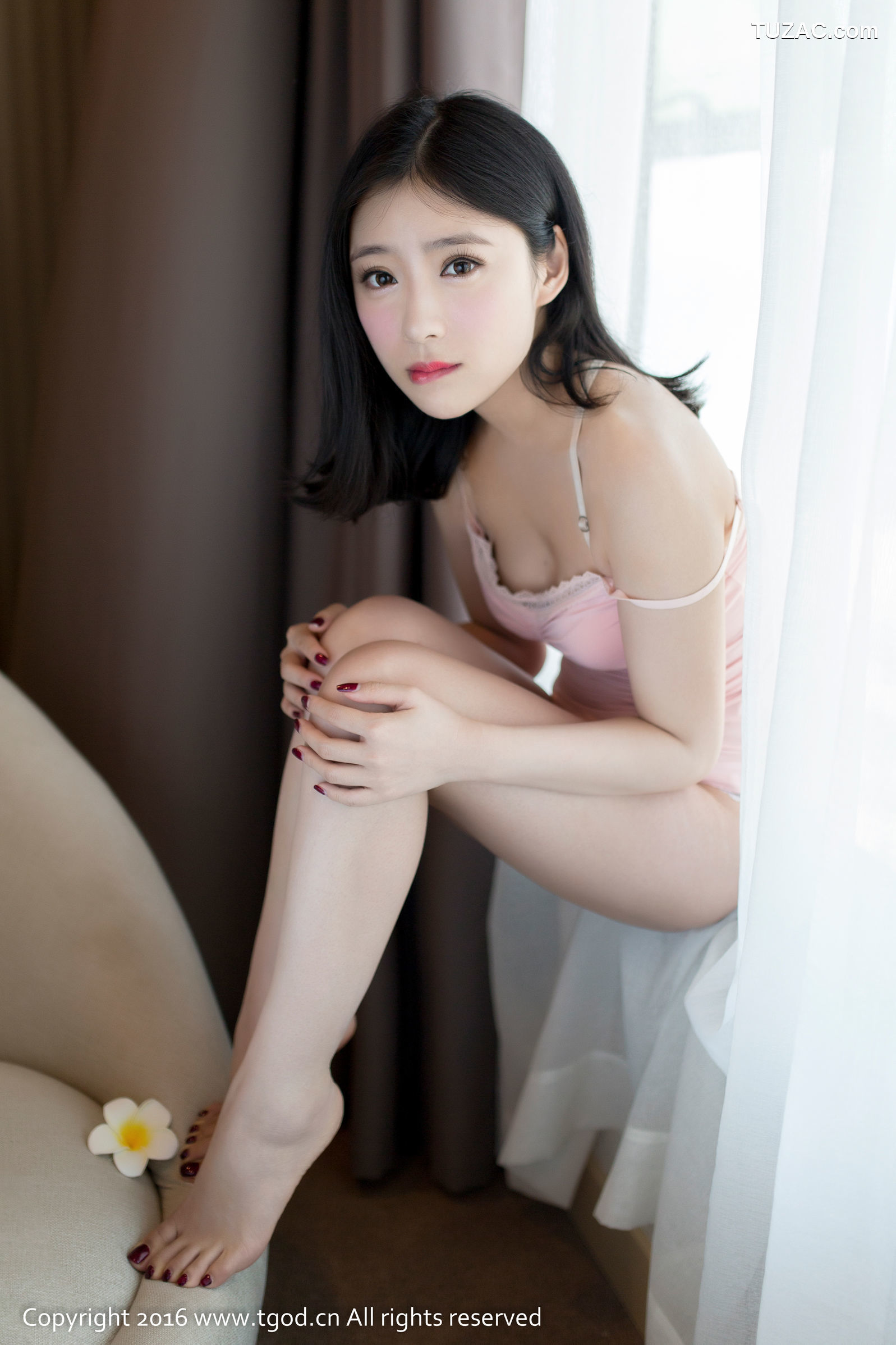 TGOD推女神-2016.06.13-施忆佳酱-《粉色吊带小短裙》越南芽庄-第四刊