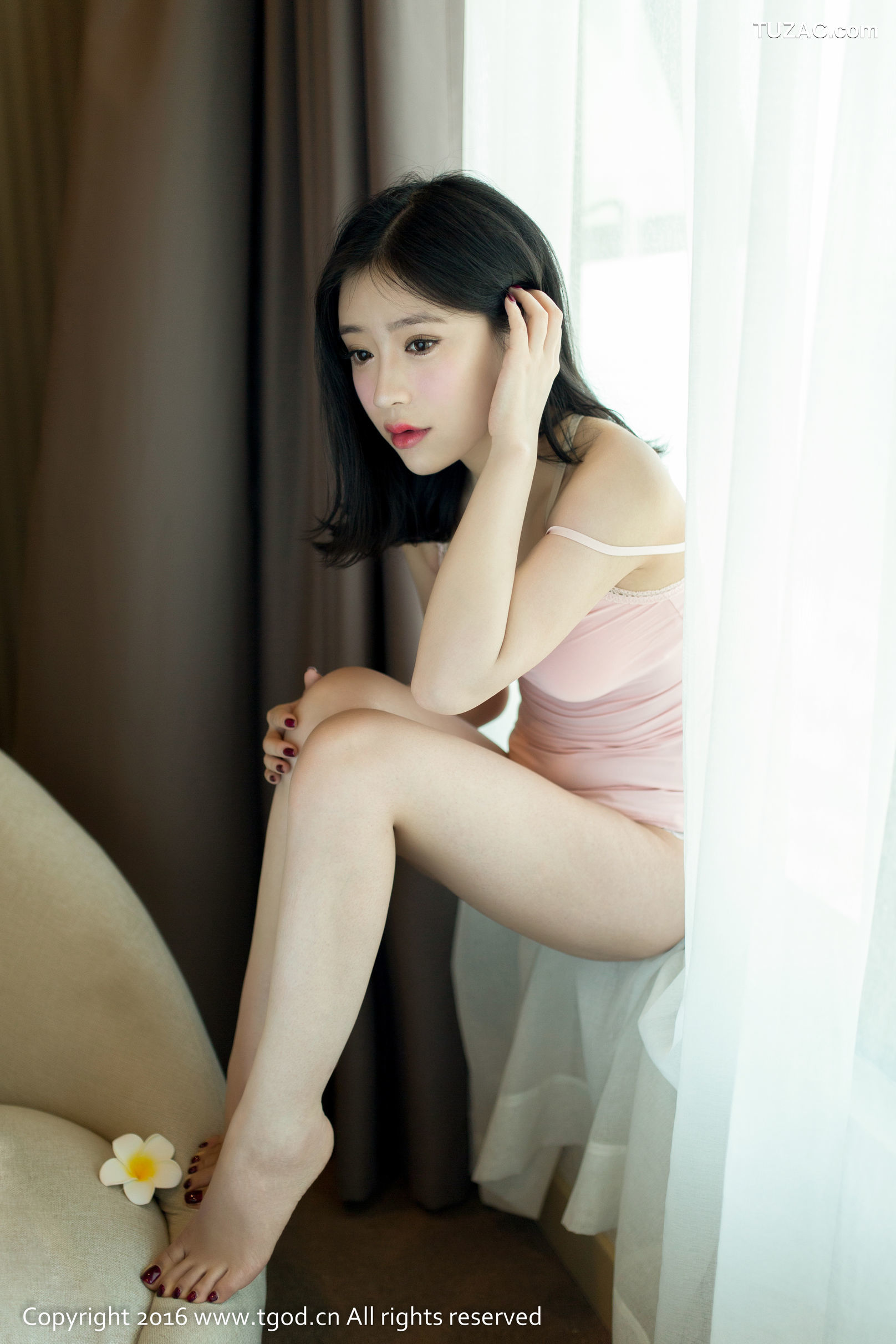 TGOD推女神-2016.06.13-施忆佳酱-《粉色吊带小短裙》越南芽庄-第四刊