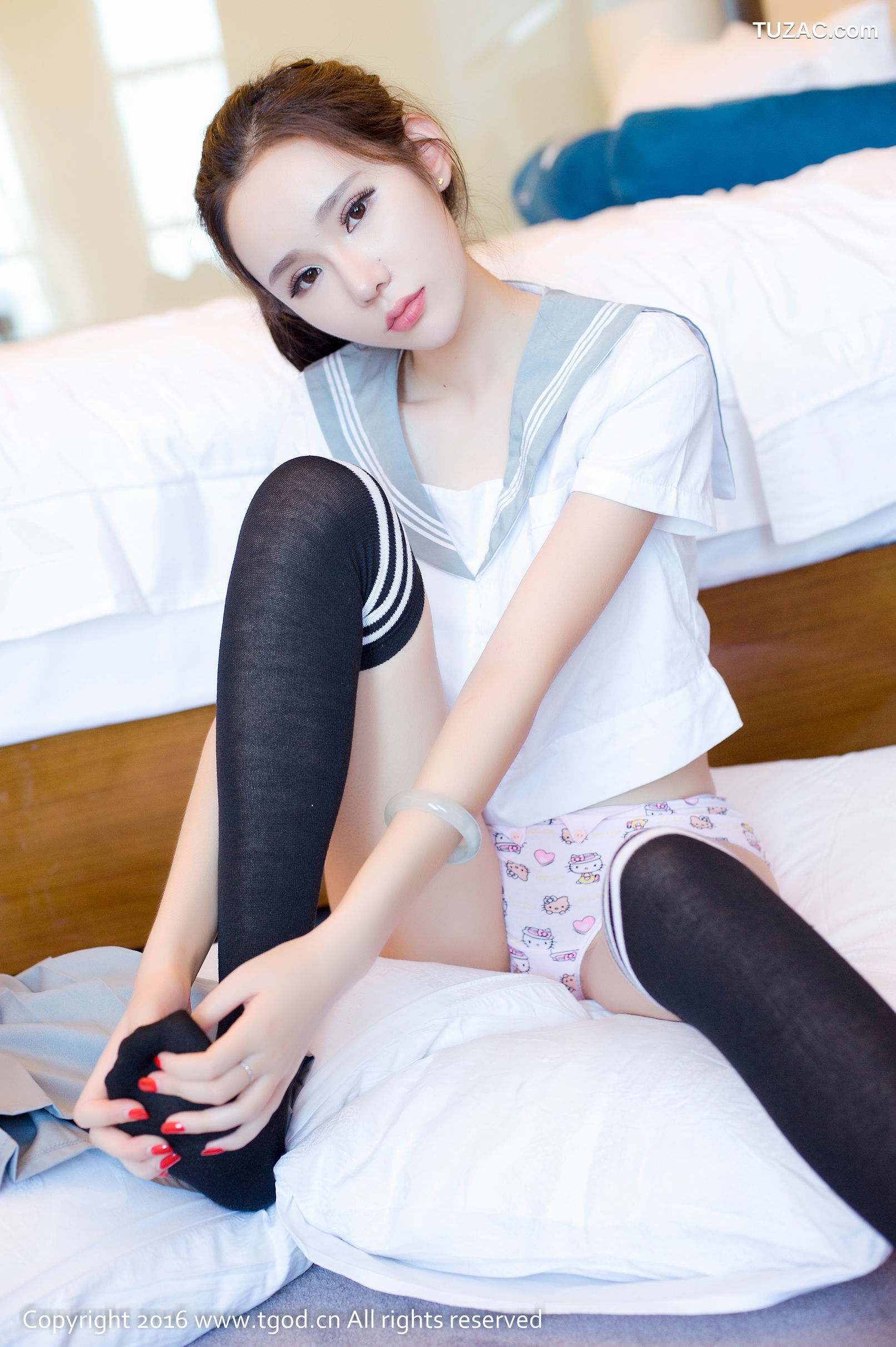 TGOD推女神-2016.10.14-萌琪琪Lrene-学生装-性感睡衣写真