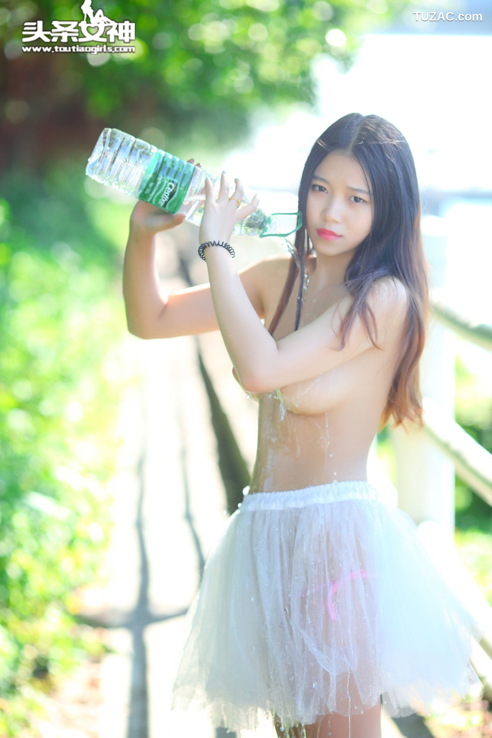 TouTiao头条女神-2016.08.03-小雨-《野外极致露出》