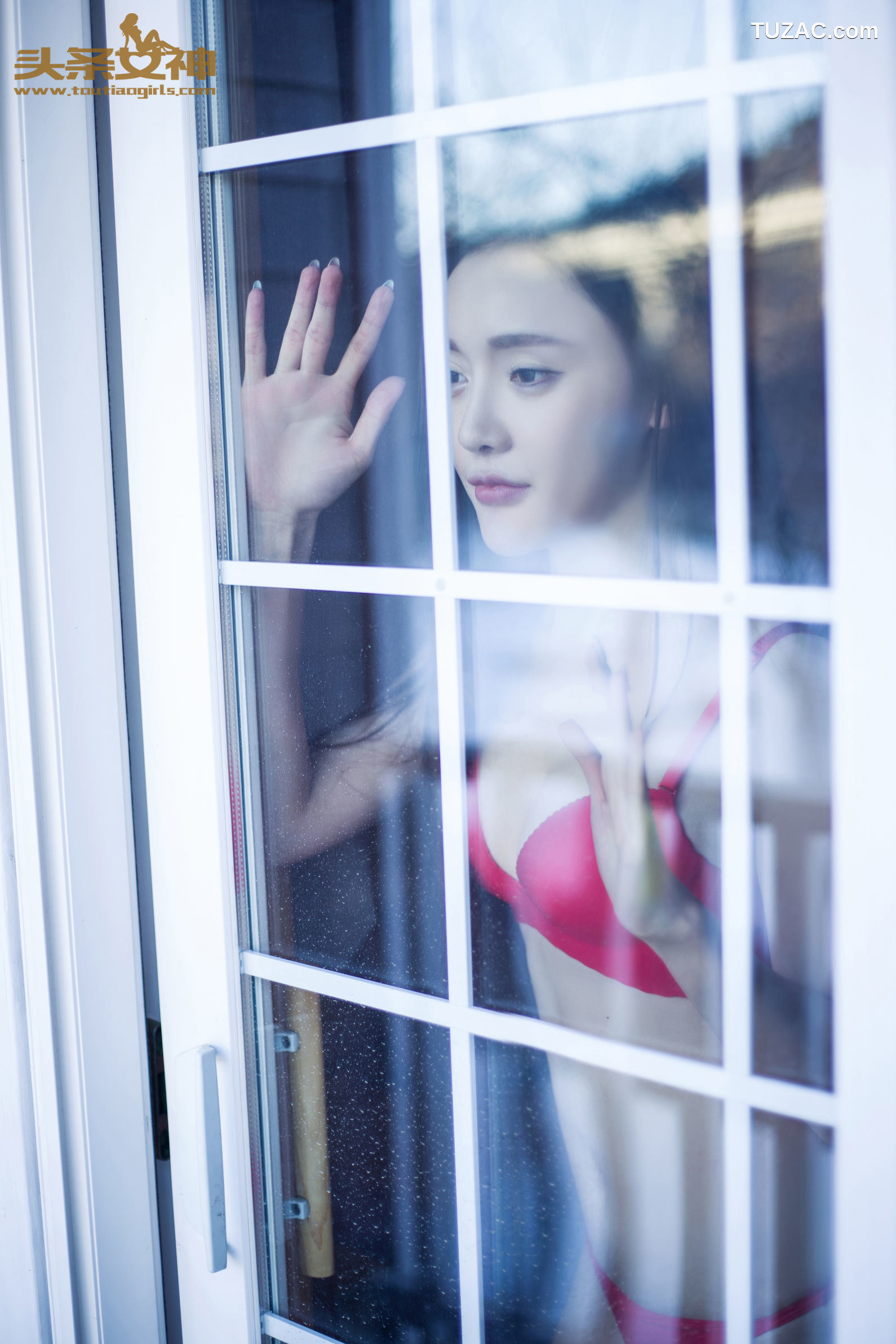 TouTiao头条女神-2016.08.20-崔昭妍-《雪屋比基尼》