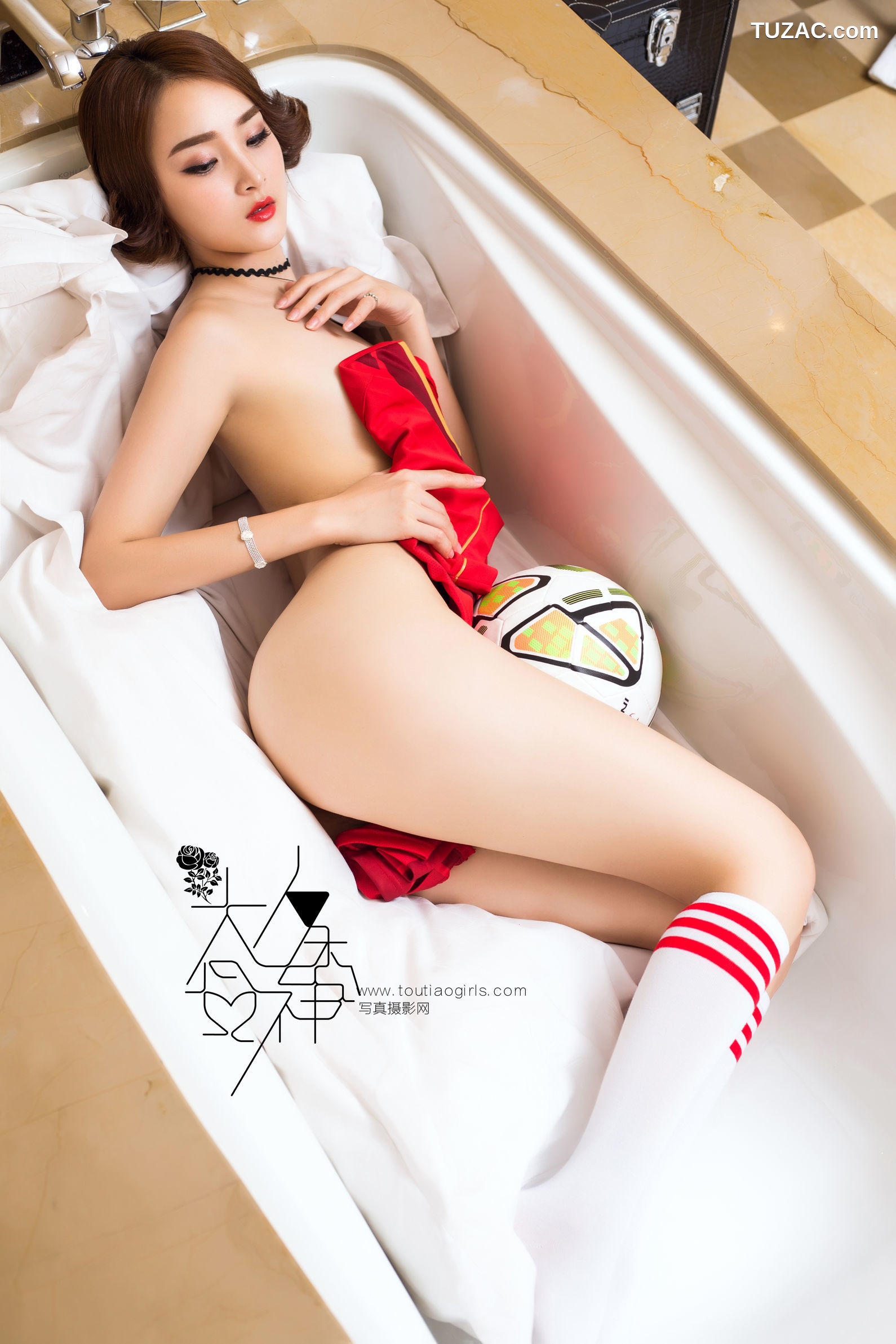TouTiao头条女神-2016.11.14-周夕爱-《小红魔宝宝-致敬曼联》