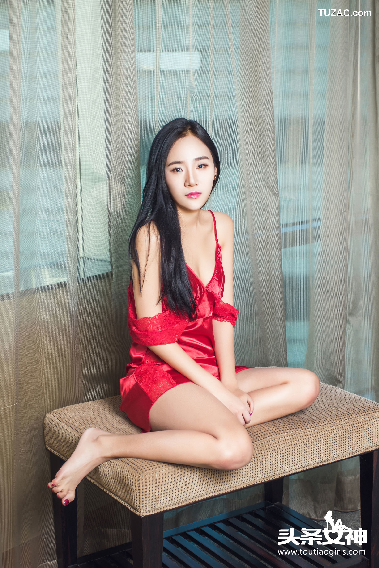 TouTiao头条女神-2016.12.28-周凌-《雪肌薄衣》