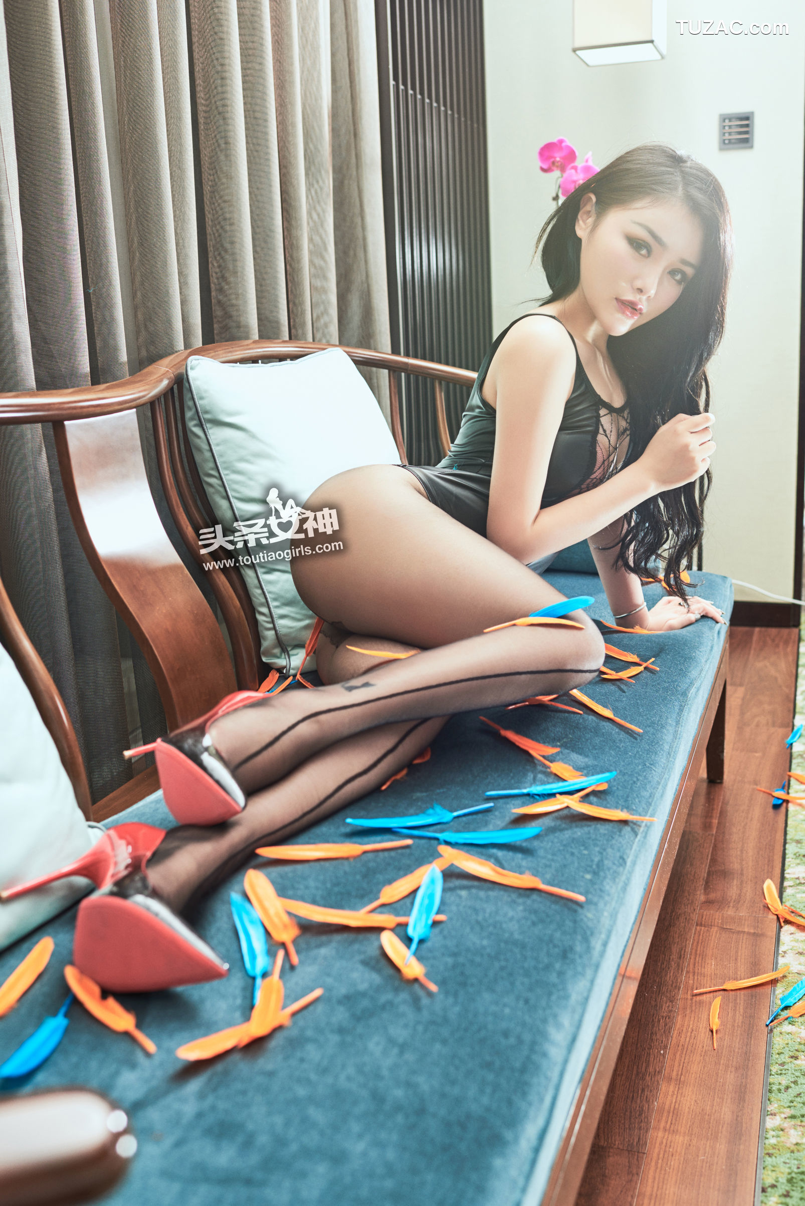 TouTiao头条女神-2017.02.14-陈宇曦-《纯爱情人-皮泳衣黑丝》