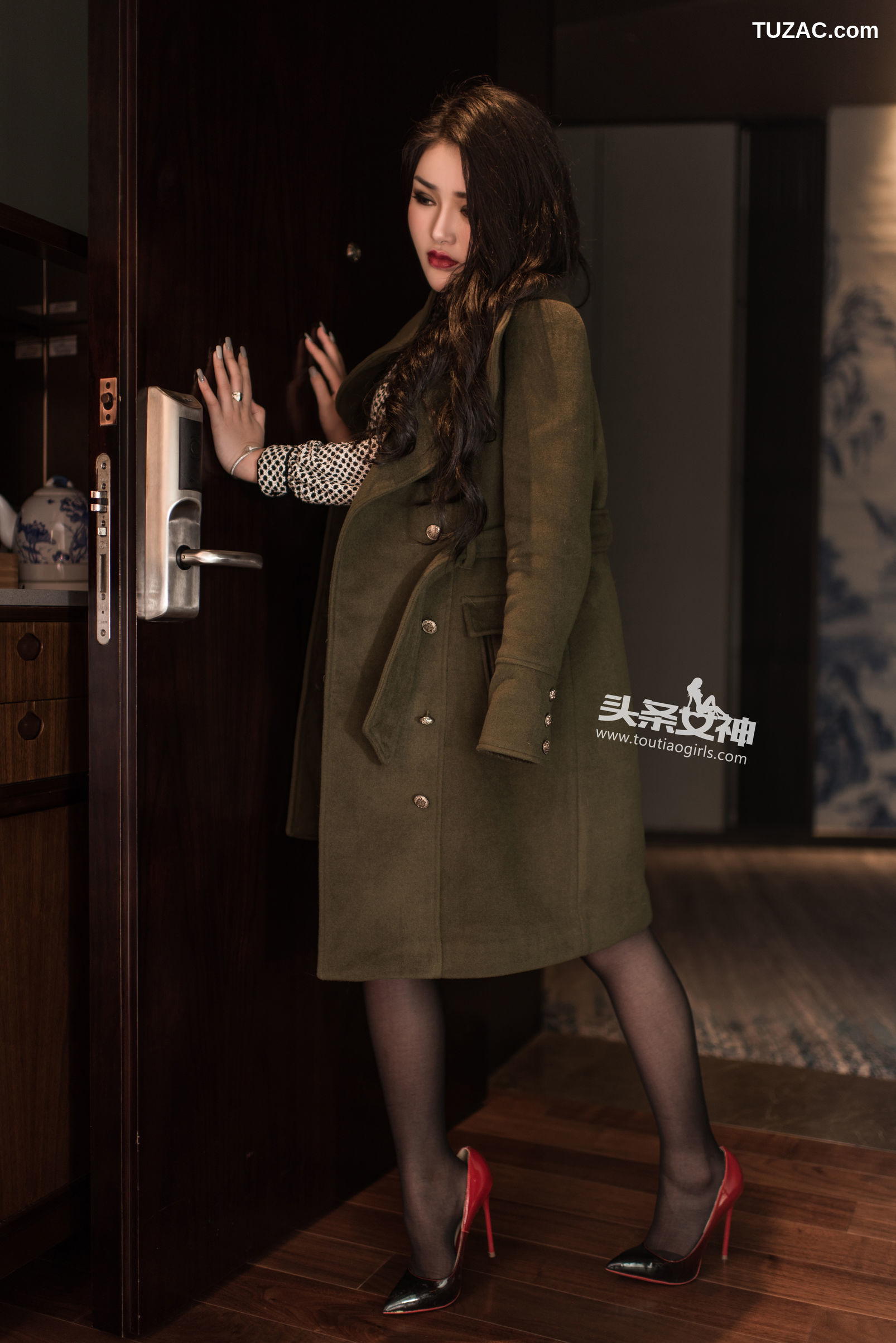 TouTiao头条女神-2017.02.15-陈宇熙-《等爱的玫瑰-黑丝湿乐园》