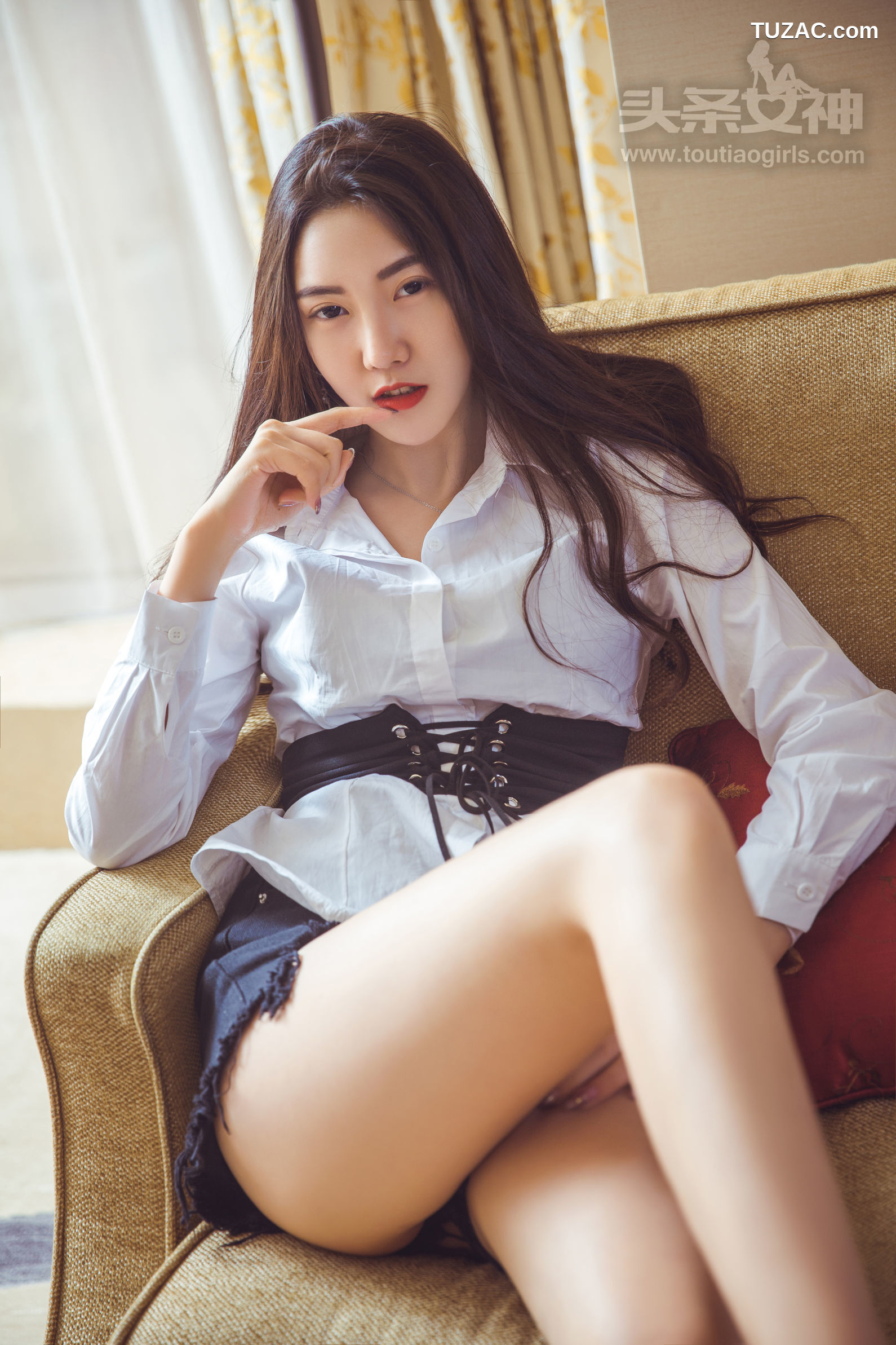 TouTiao头条女神-2017.07.27-雪娇-《美腿物语-玲珑宝贝》