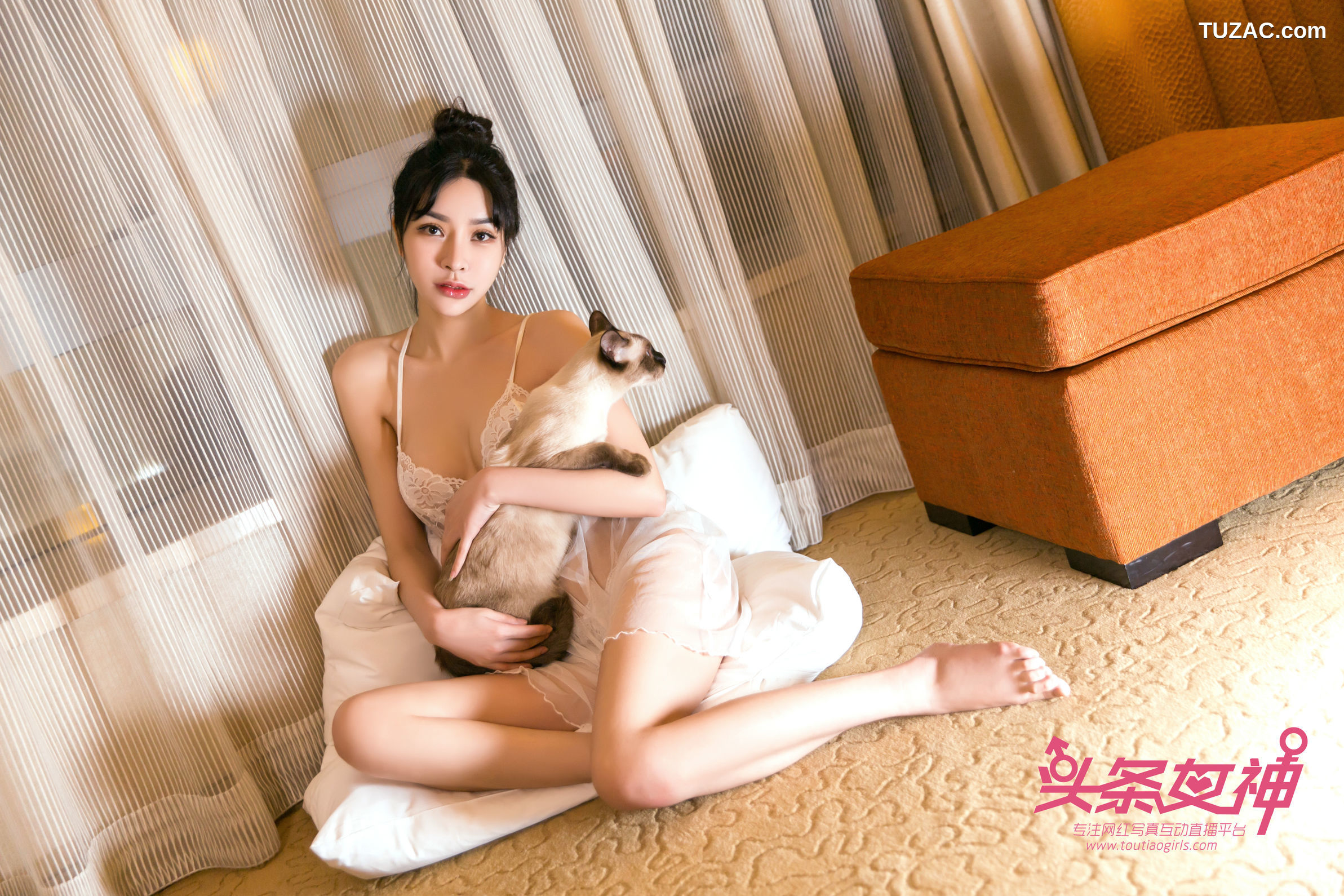 TouTiao头条女神-2017.10.11-Baby-《少女与猫》