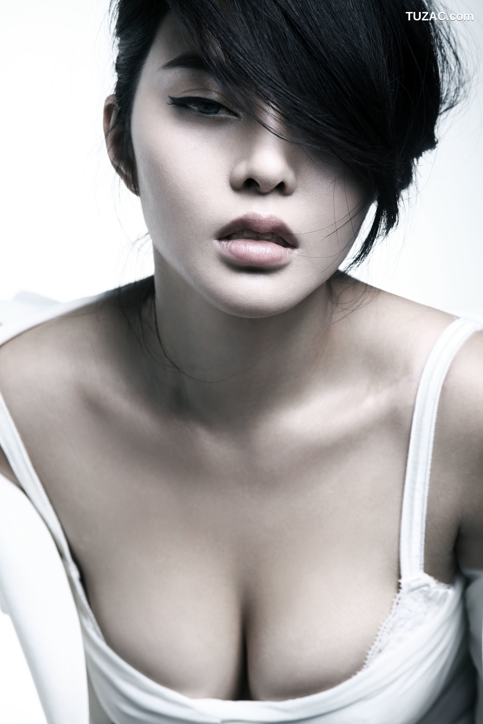 TuiGirl-推女郎-No.014-冯雨芝《性感妖娆，火爆曲线》