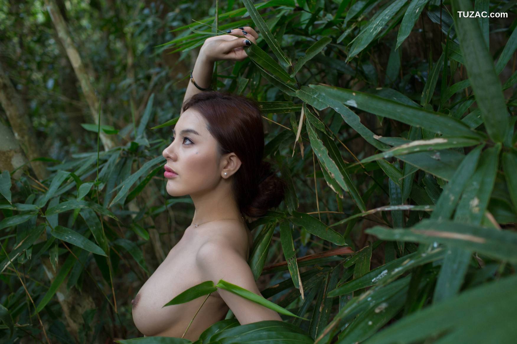 TuiGirl-推女郎-特辑-No.007-赵惟依-丛林木屋-400p