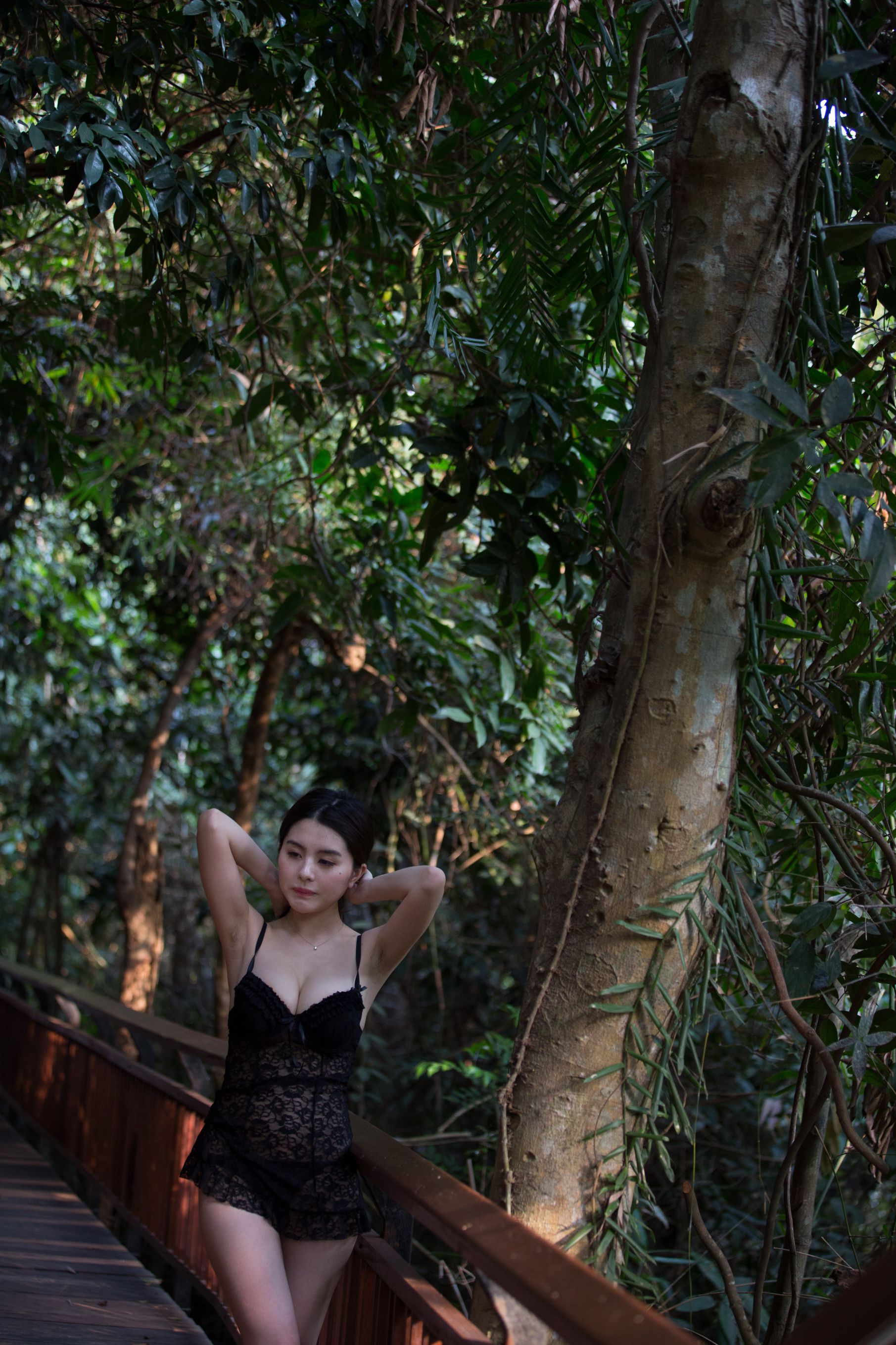 推女郎_ 赵惟依 《三亚旅拍现场》合集（二）[120P]