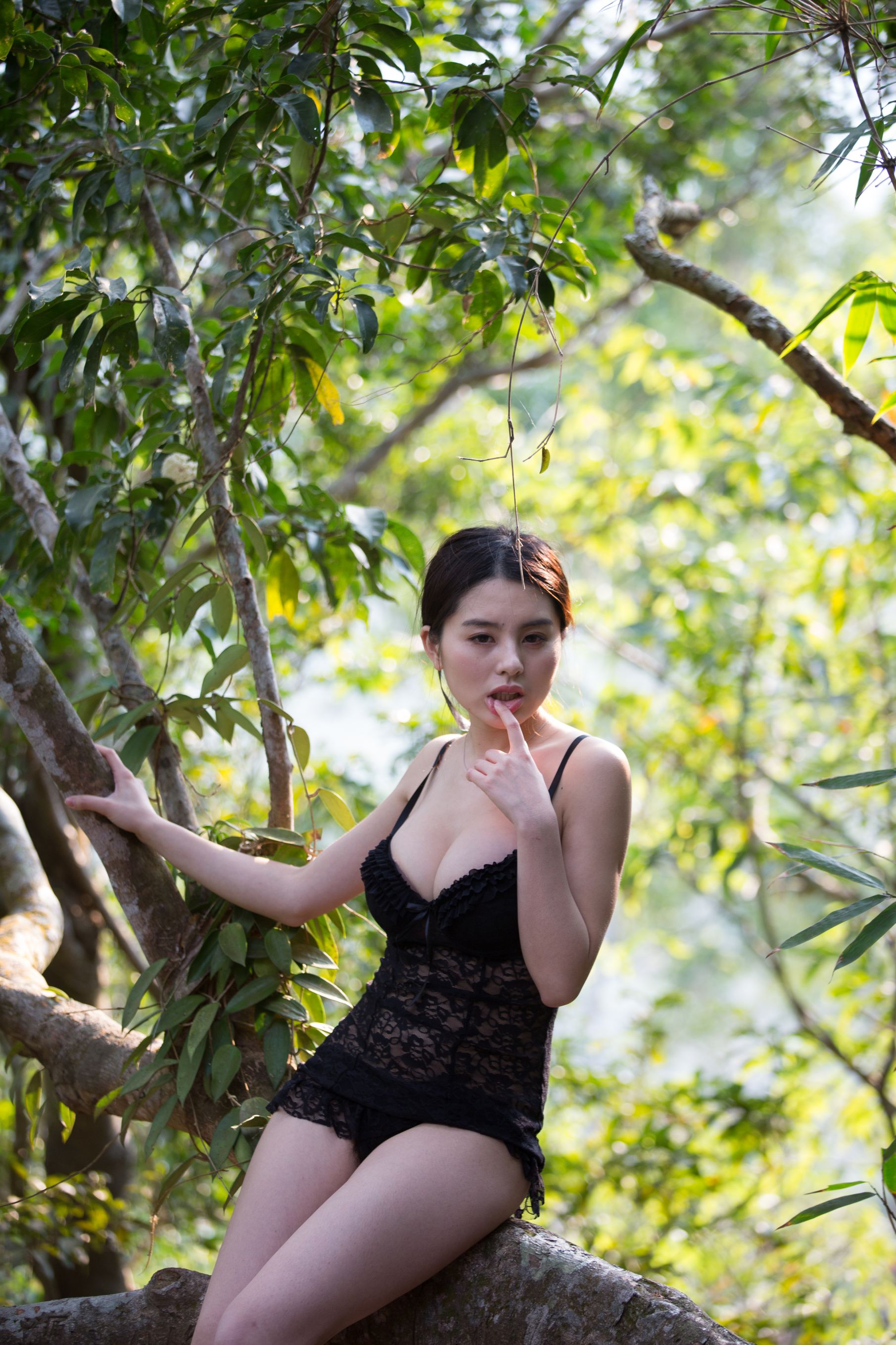 推女郎_ 赵惟依 《三亚旅拍现场》合集（二）[120P]