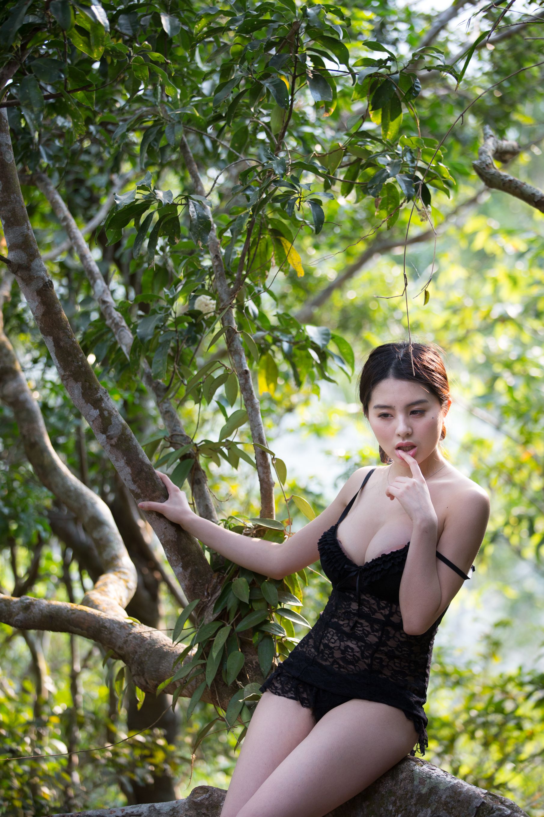 推女郎_ 赵惟依 《三亚旅拍现场》合集（二）[120P]