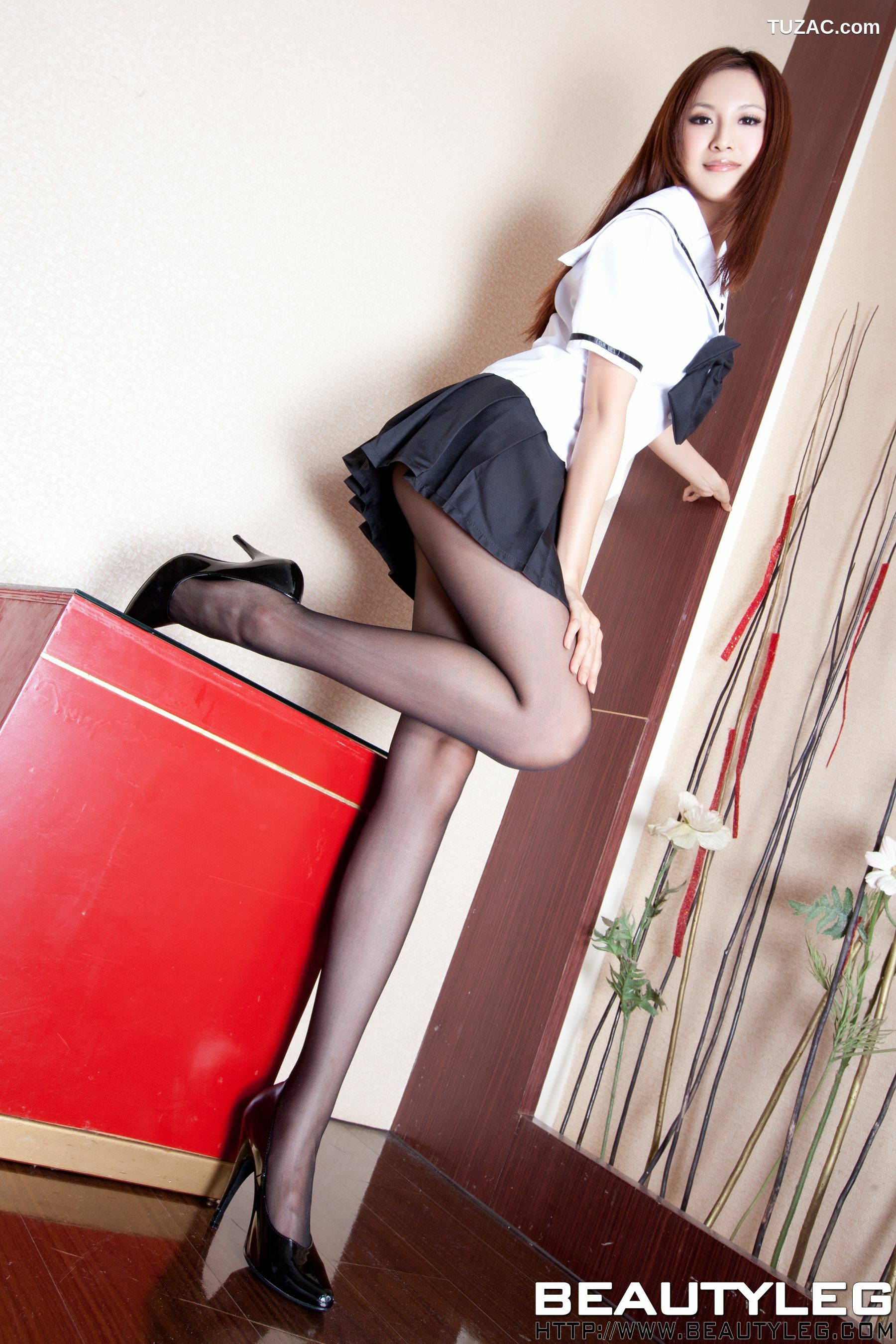 Beautyleg_ NO.730 腿模Vicni简晓育/ 美腿写真集[45P]