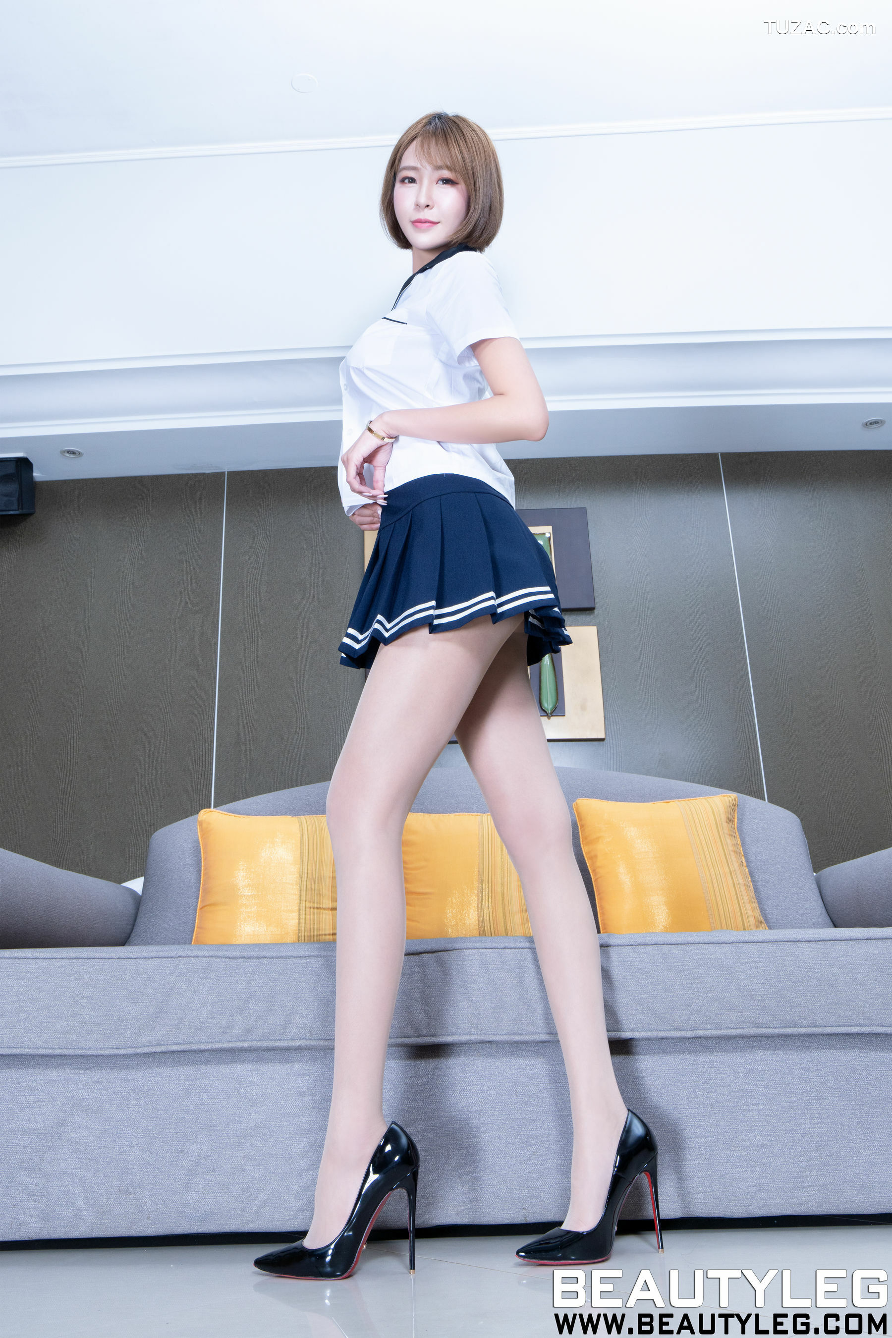Beautyleg_ No.2014 Winnie - 肉丝+黑丝+制服美腿[36P]