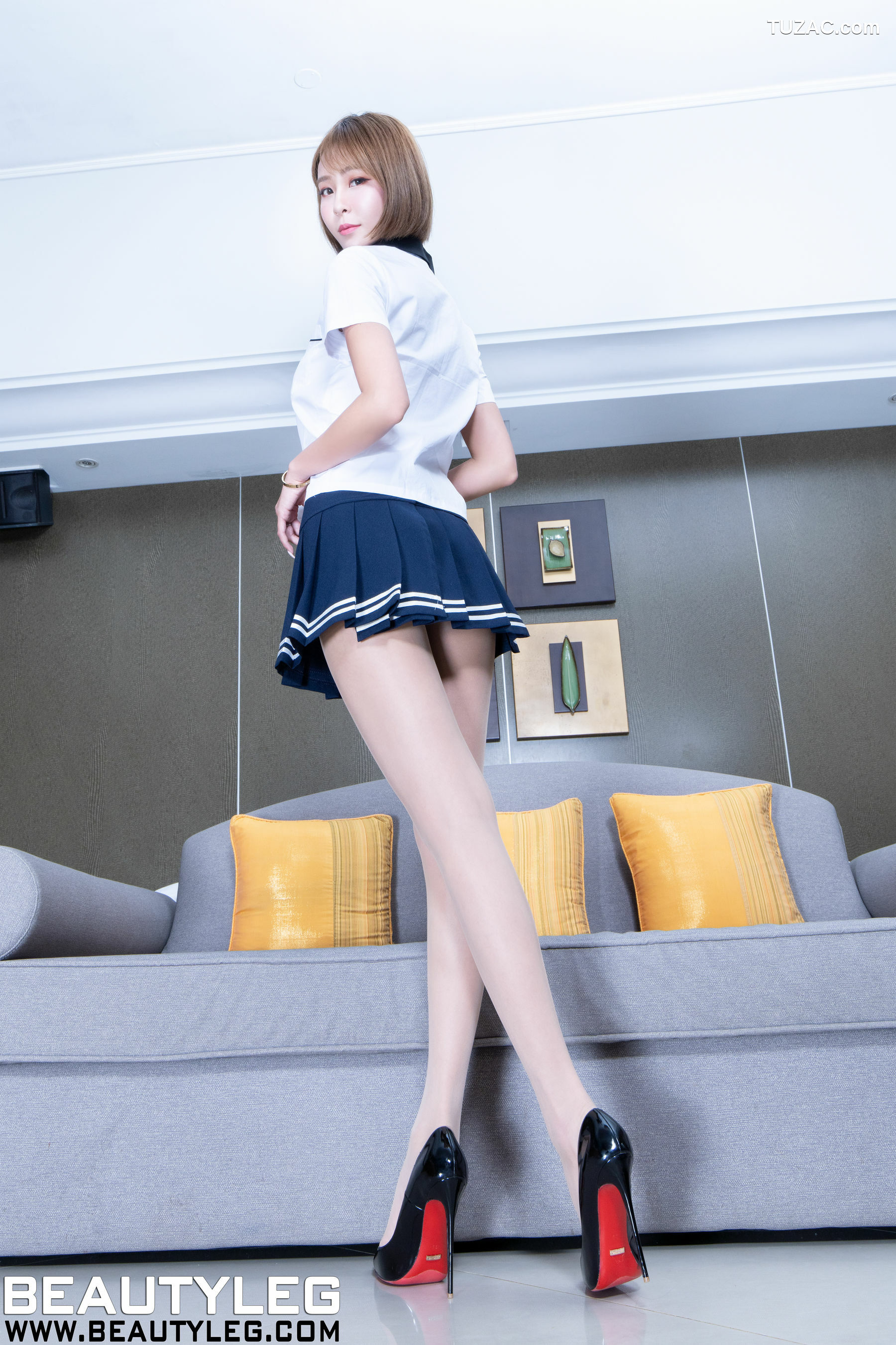 Beautyleg_ No.2014 Winnie - 肉丝+黑丝+制服美腿[36P]