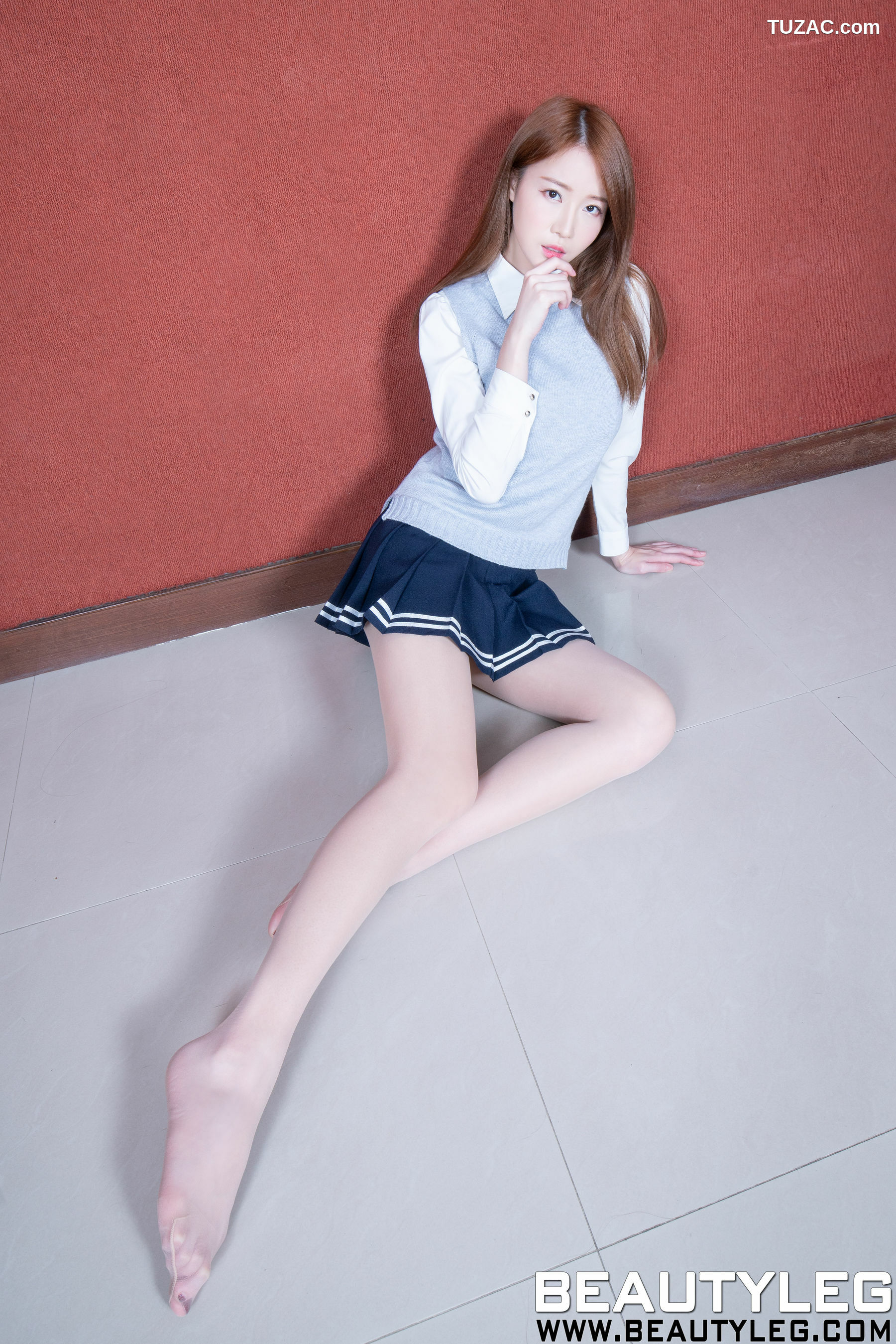 Beautyleg_Lia杨思原《长腿制服》 No.1755 写真集[49P]
