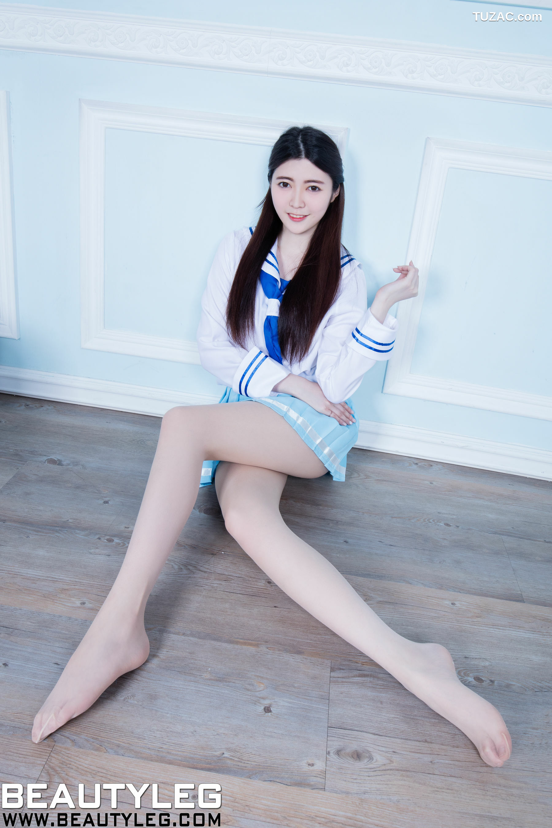 Beautyleg_腿模Brindy《黑丝旗袍+学生装》 No.1555 美腿写真集[50P]