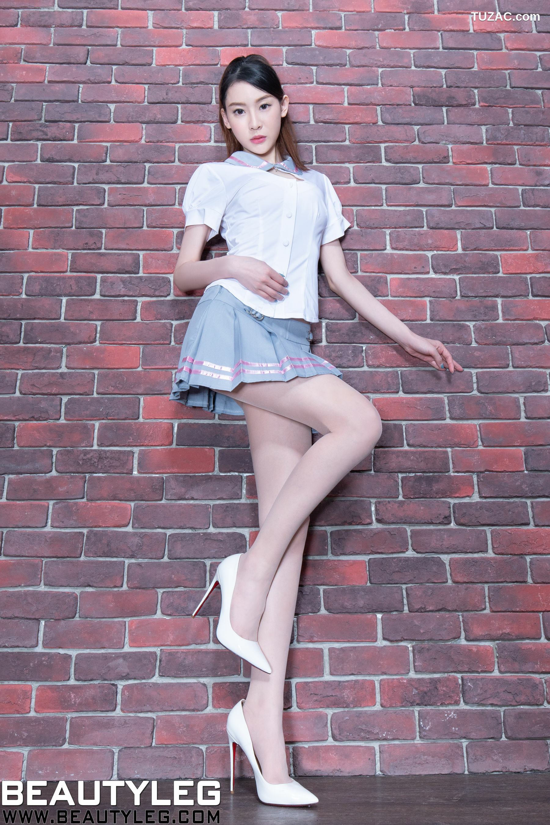 Beautyleg_腿模Emily《制服丝袜美腿》 No.1806 写真集[48P]