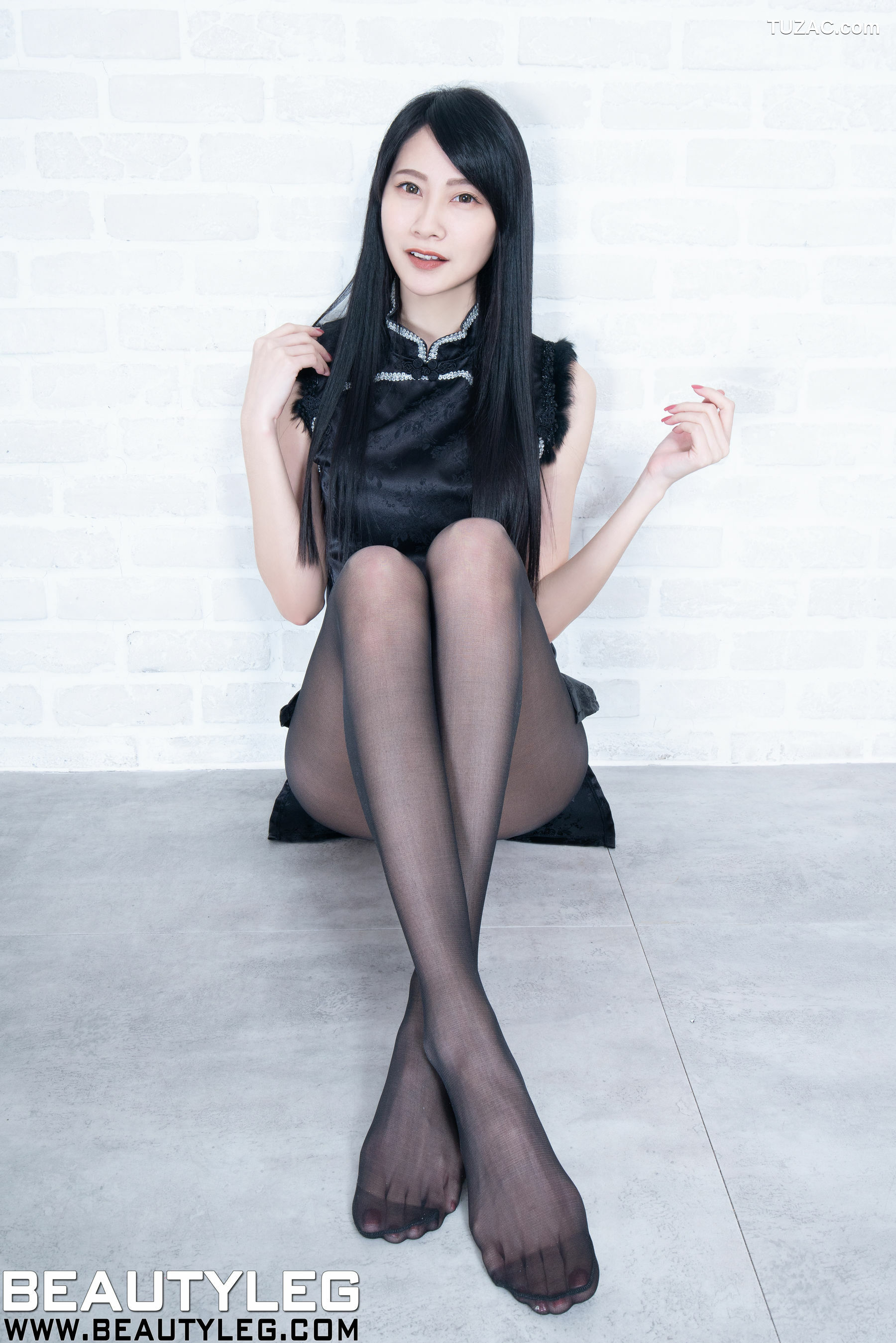 Beautyleg_腿模Jing《黑丝旗袍+肉丝OL制服》 No.1781 写真集[68P]
