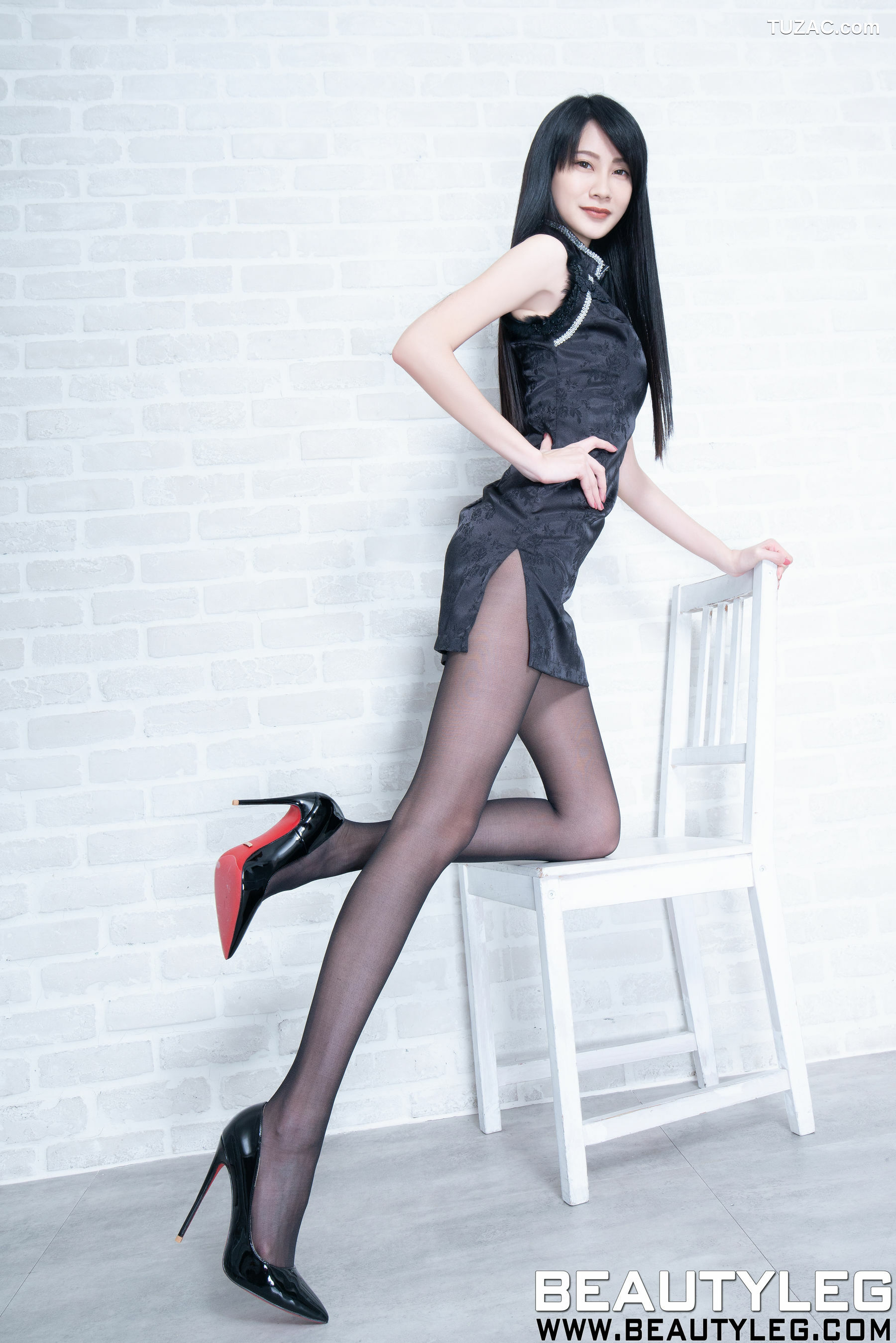 Beautyleg_腿模Jing《黑丝旗袍+肉丝OL制服》 No.1781 写真集[68P]