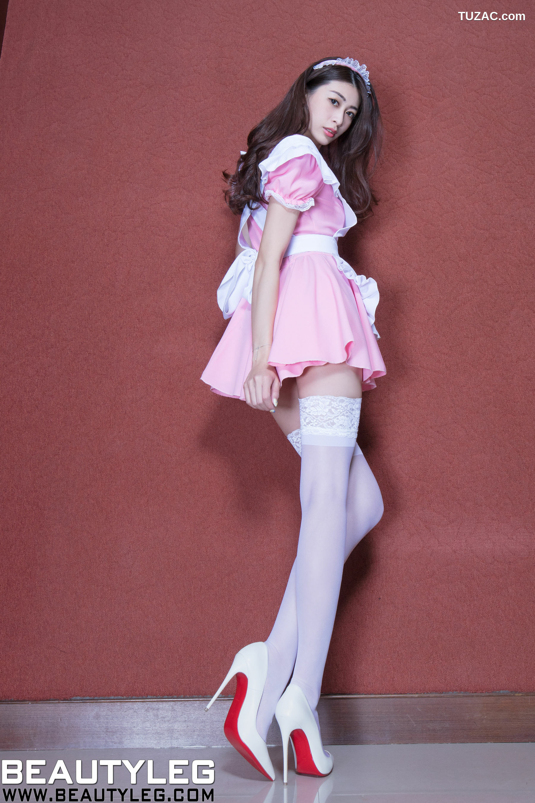 Beautyleg_蔡茵茵Flora《白丝女仆+黑丝套裙》 No.1560 写真集[44P]