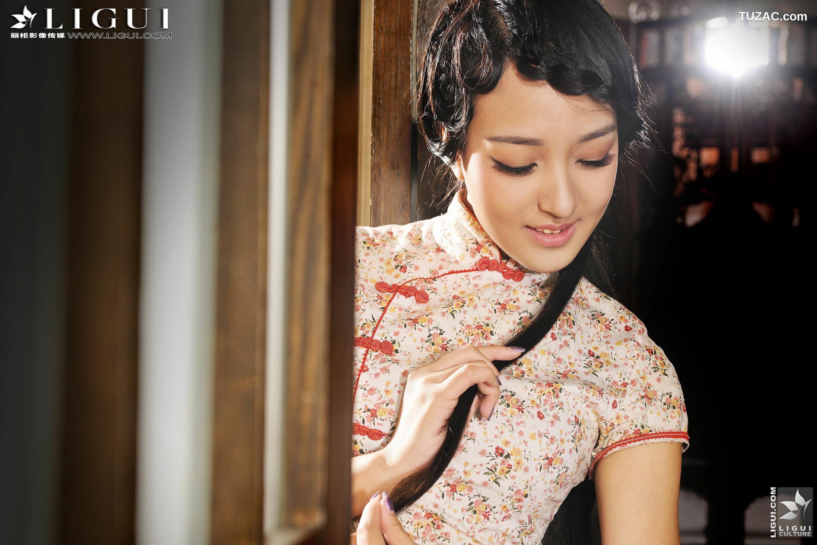 丽柜_ Model Amily《民国旗袍丝足》上下全集 美腿玉足写真图片[70P]