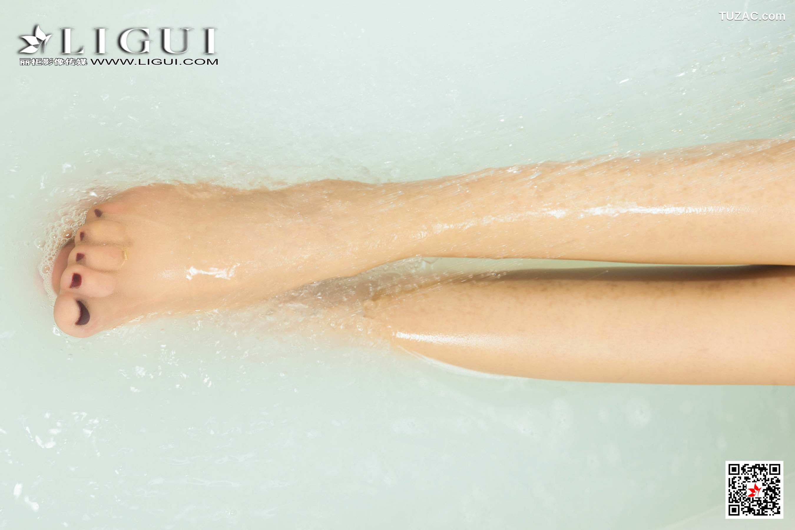 丽柜_ Model 兔子 《吊带肉丝女郎》 写真集[63P]