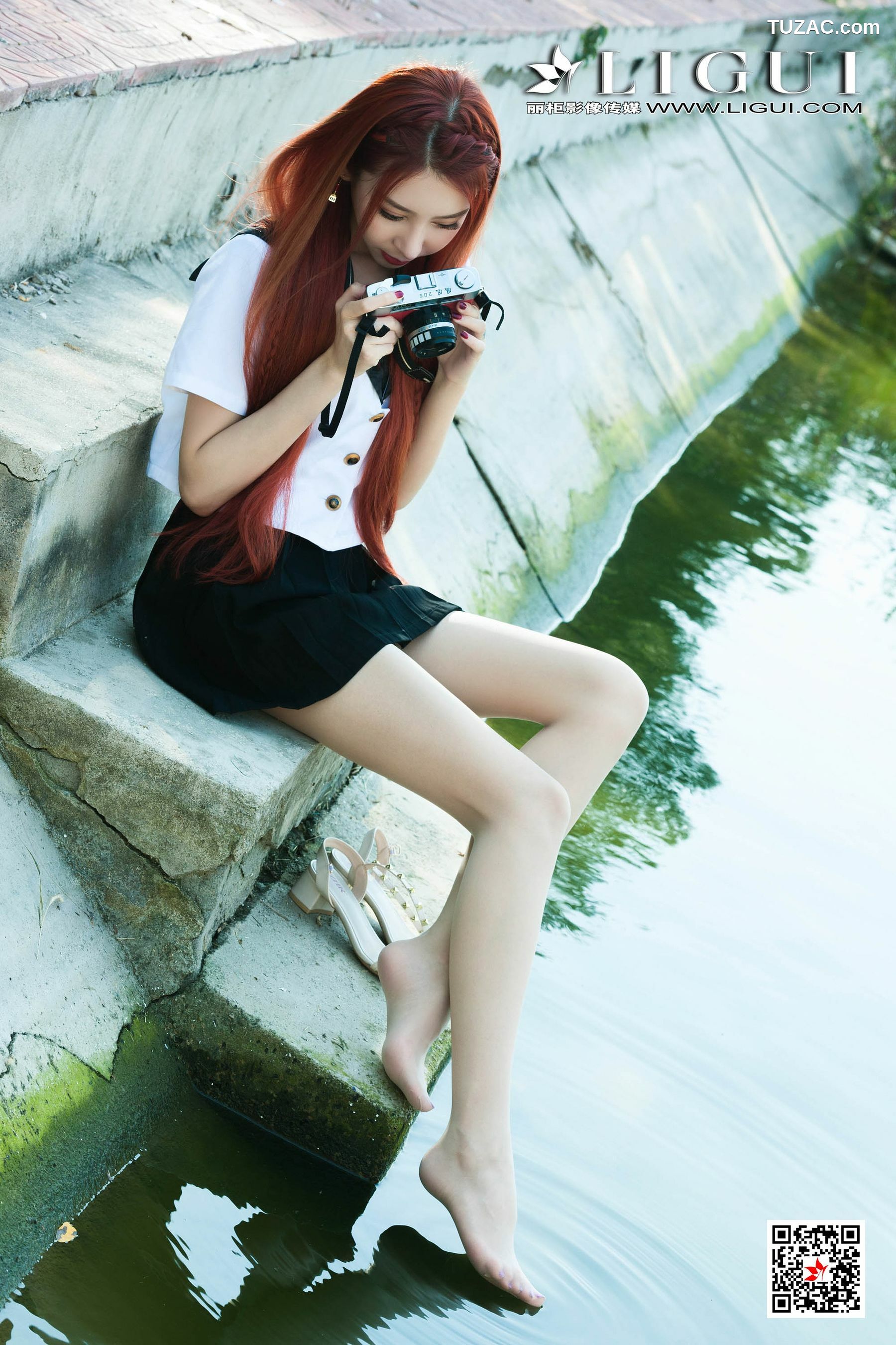 丽柜_ Model 兔子 《极品校花丝足》 写真集[62P]