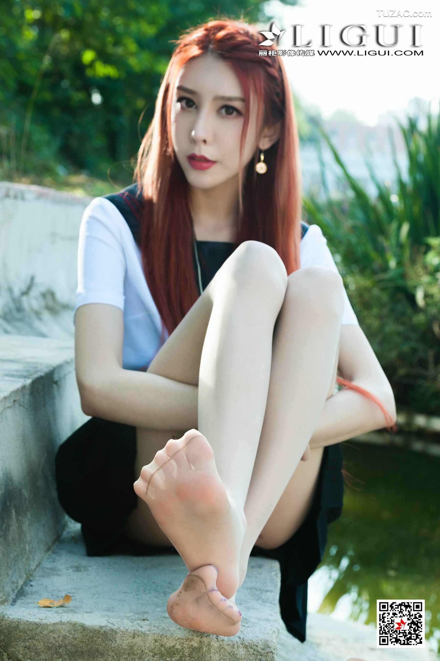 丽柜_ Model 兔子 《极品校花丝足》 写真集[62P]