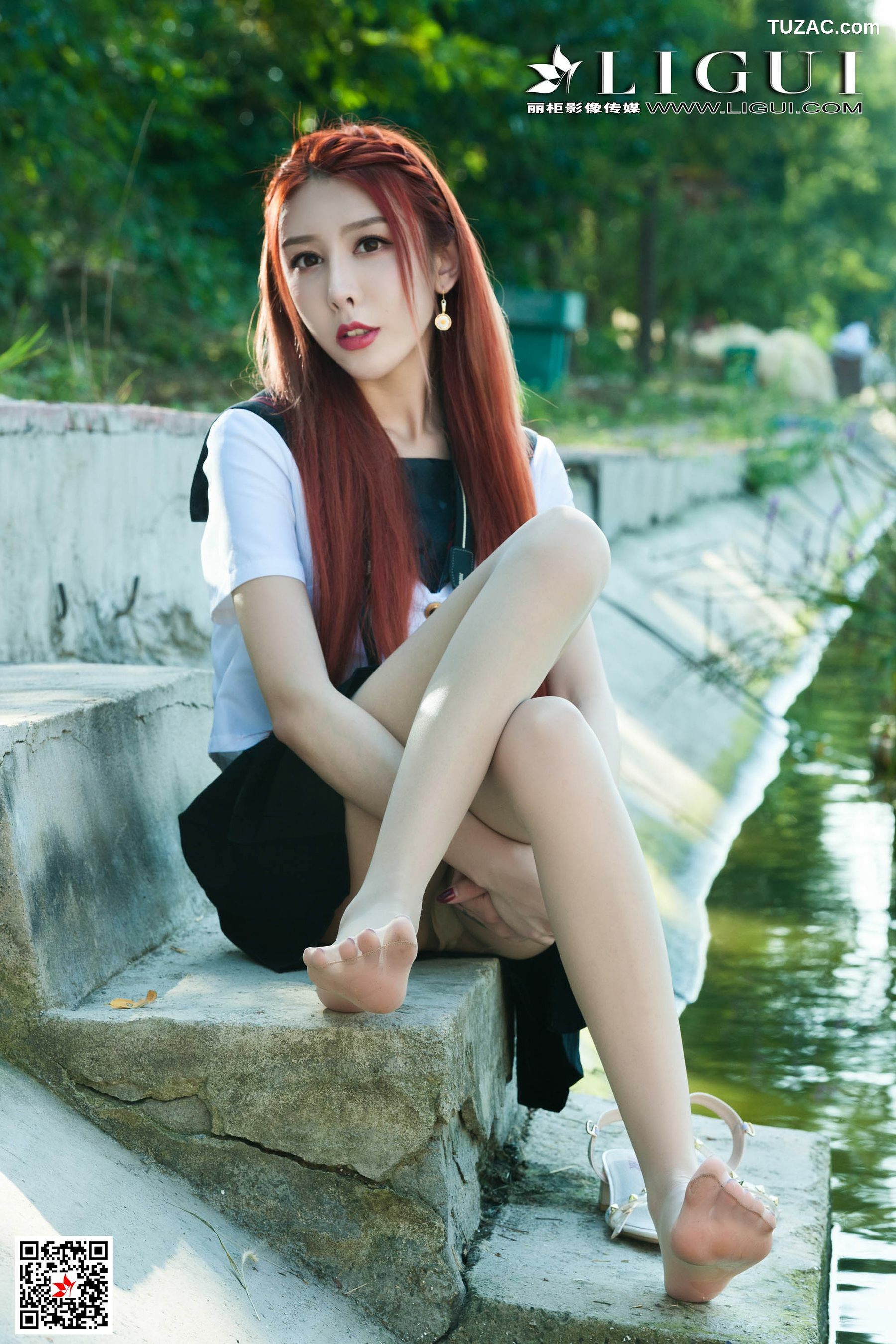 丽柜_ Model 兔子 《极品校花丝足》 写真集[62P]
