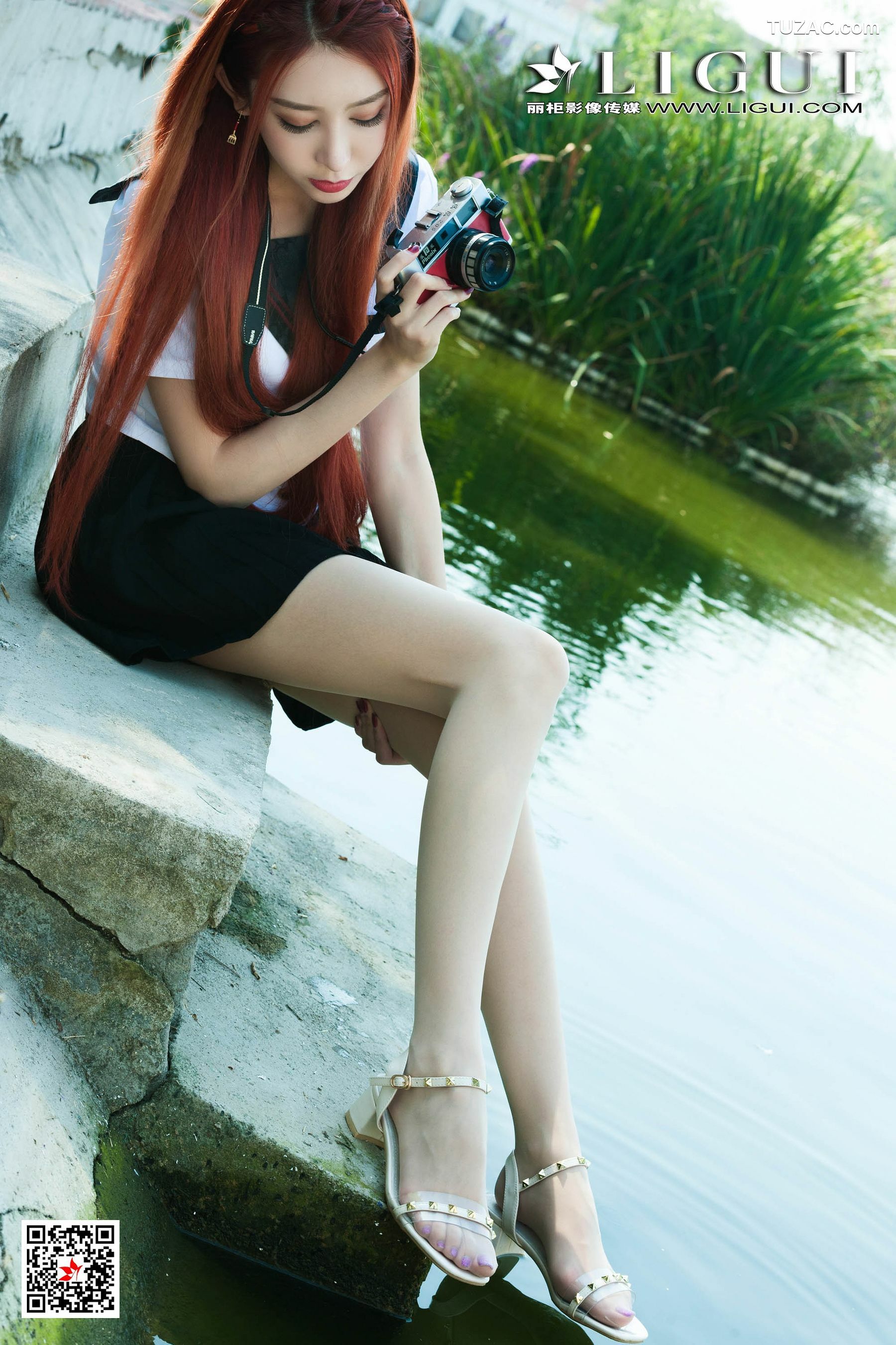 丽柜_ Model 兔子 《极品校花丝足》 写真集[62P]