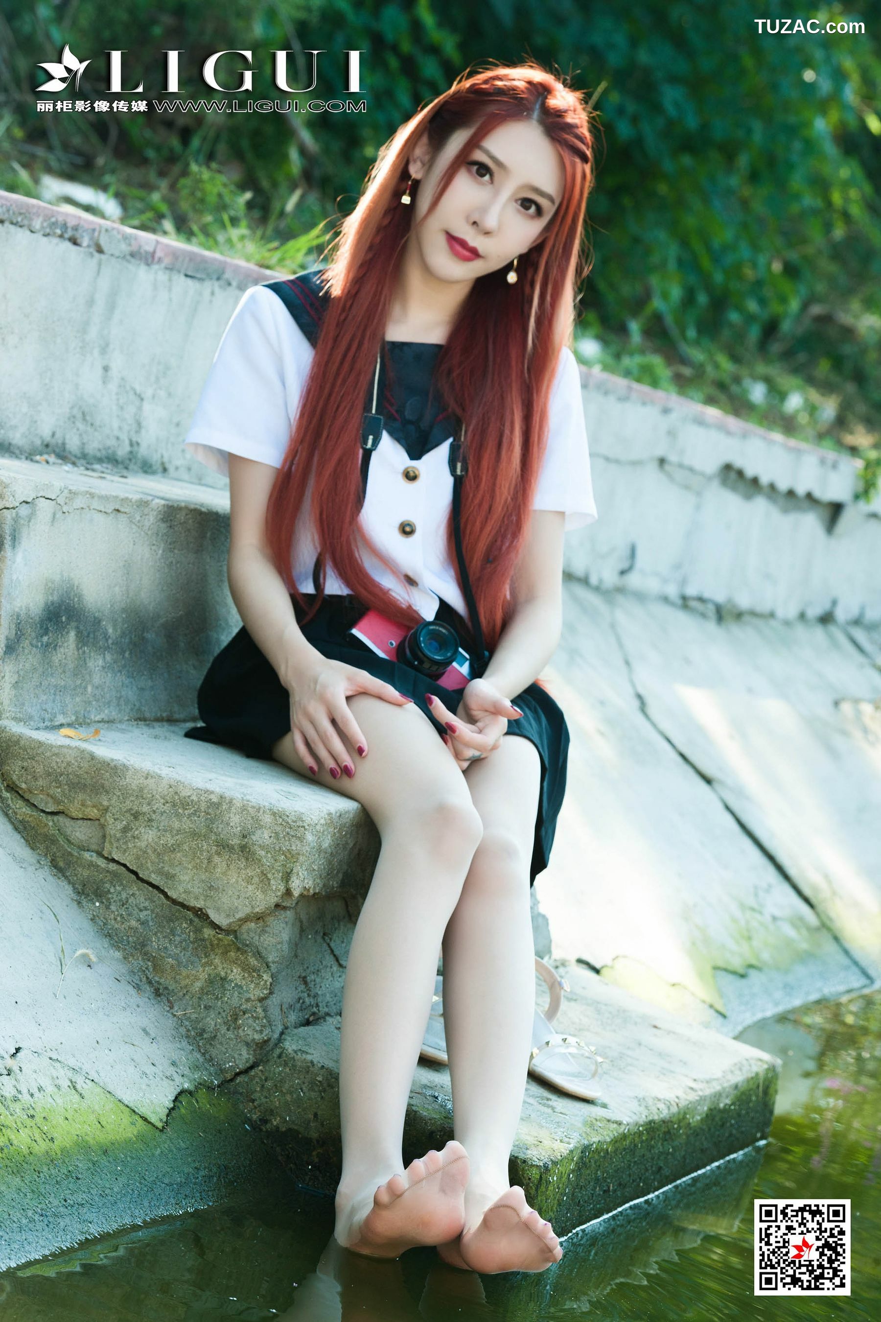 丽柜_ Model 兔子 《极品校花丝足》 写真集[62P]