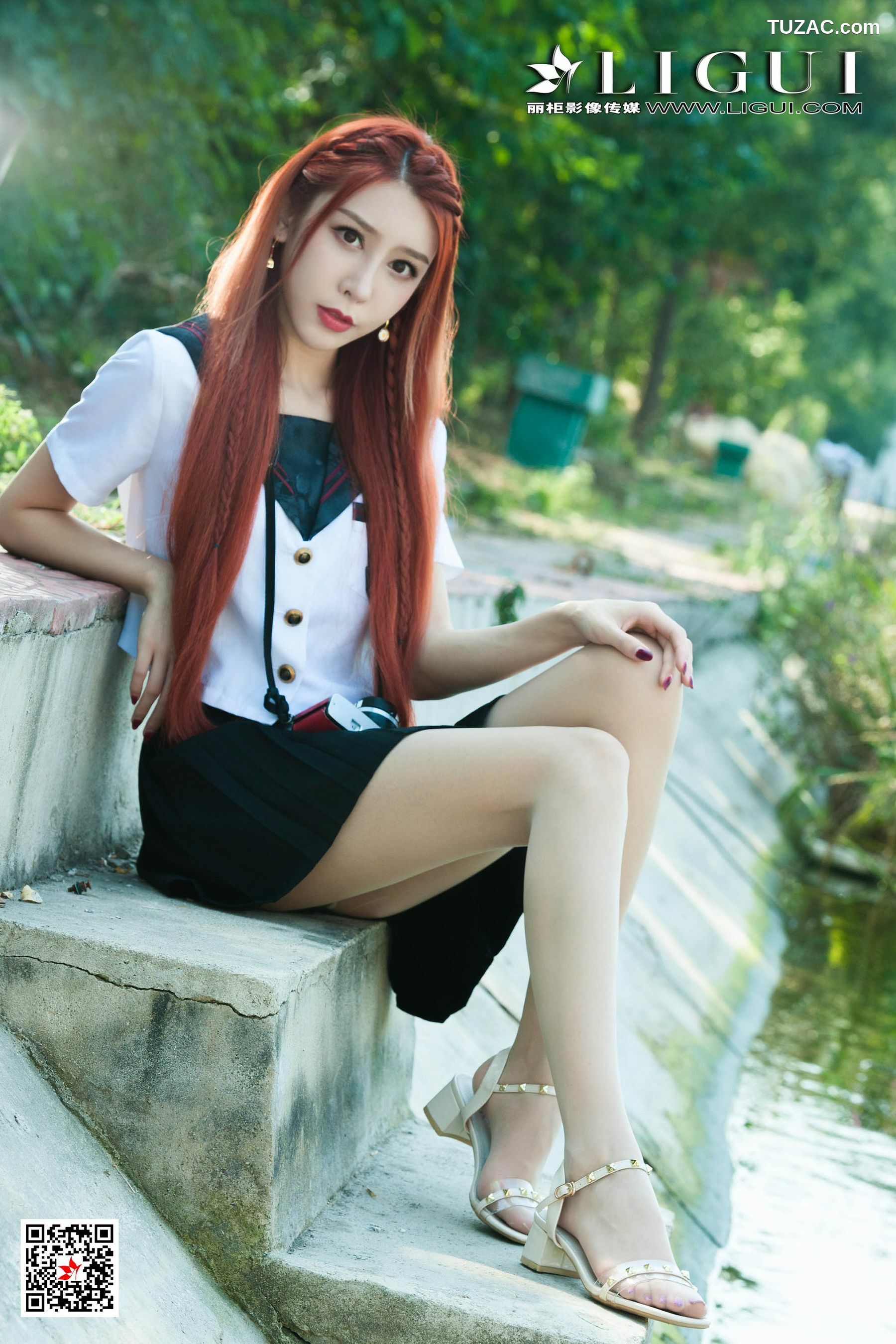 丽柜_ Model 兔子 《极品校花丝足》 写真集[62P]