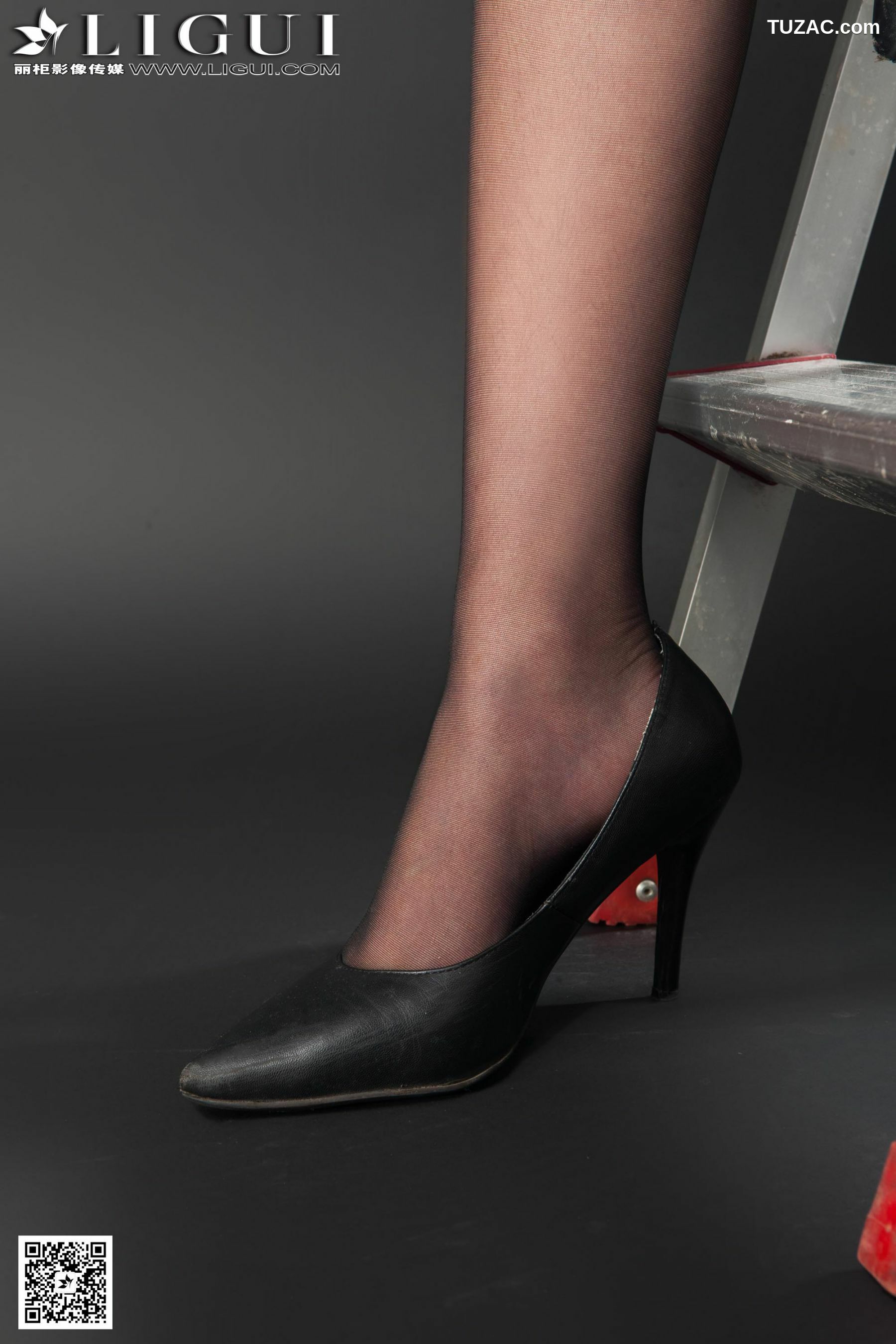 丽柜_ Model 凌凌《黑丝高跟美足》美腿玉足写真图片[48P]