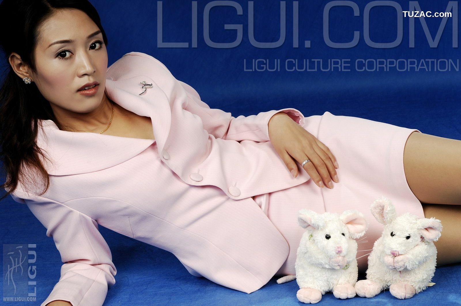 丽柜_ Model 凱咪《兩隻幸福的小老鼠》丝足写真集图片[42P]