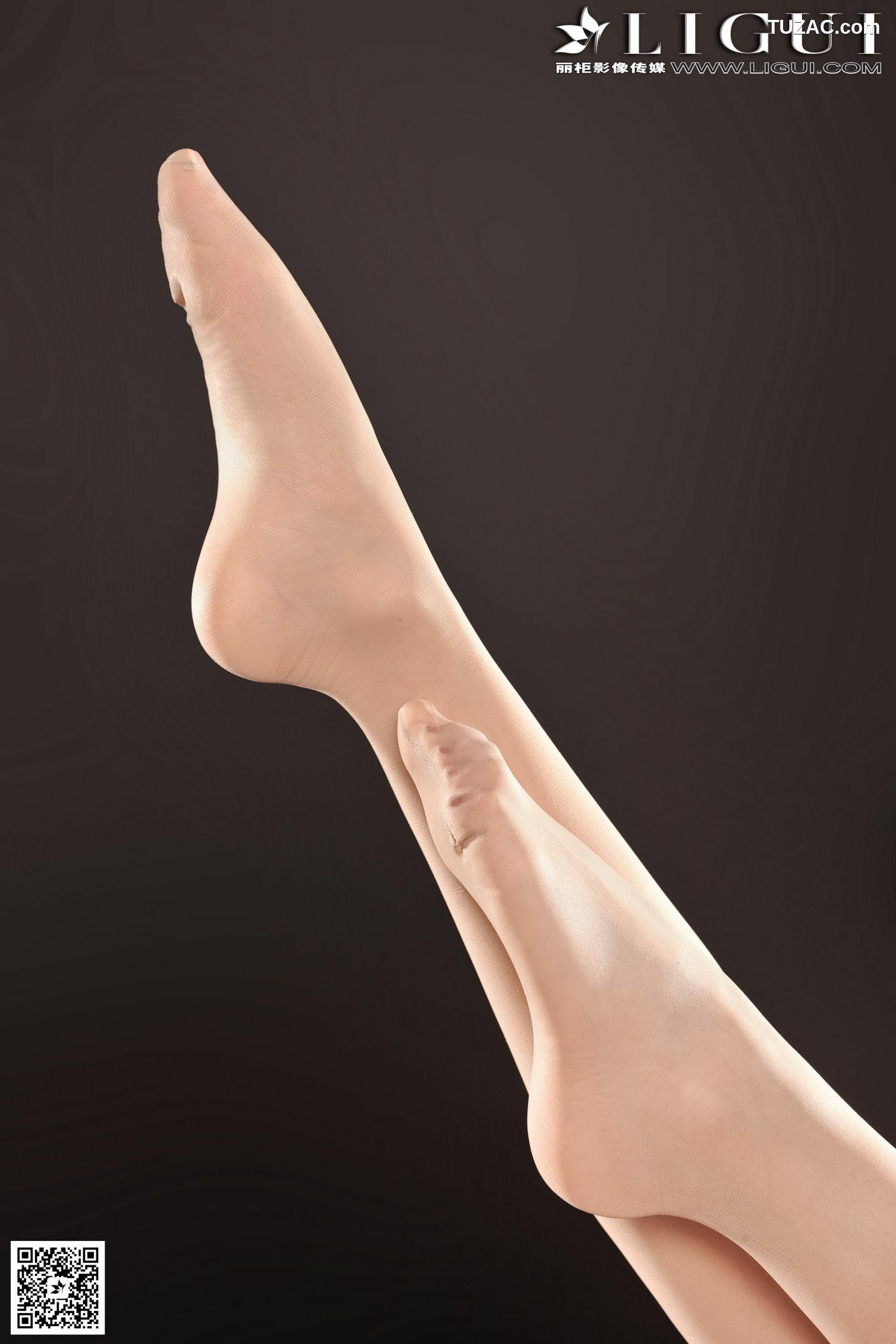 丽柜_ Model 可馨《高贵的丝足女郎》上中下全集 美腿玉足写真图片[111P]