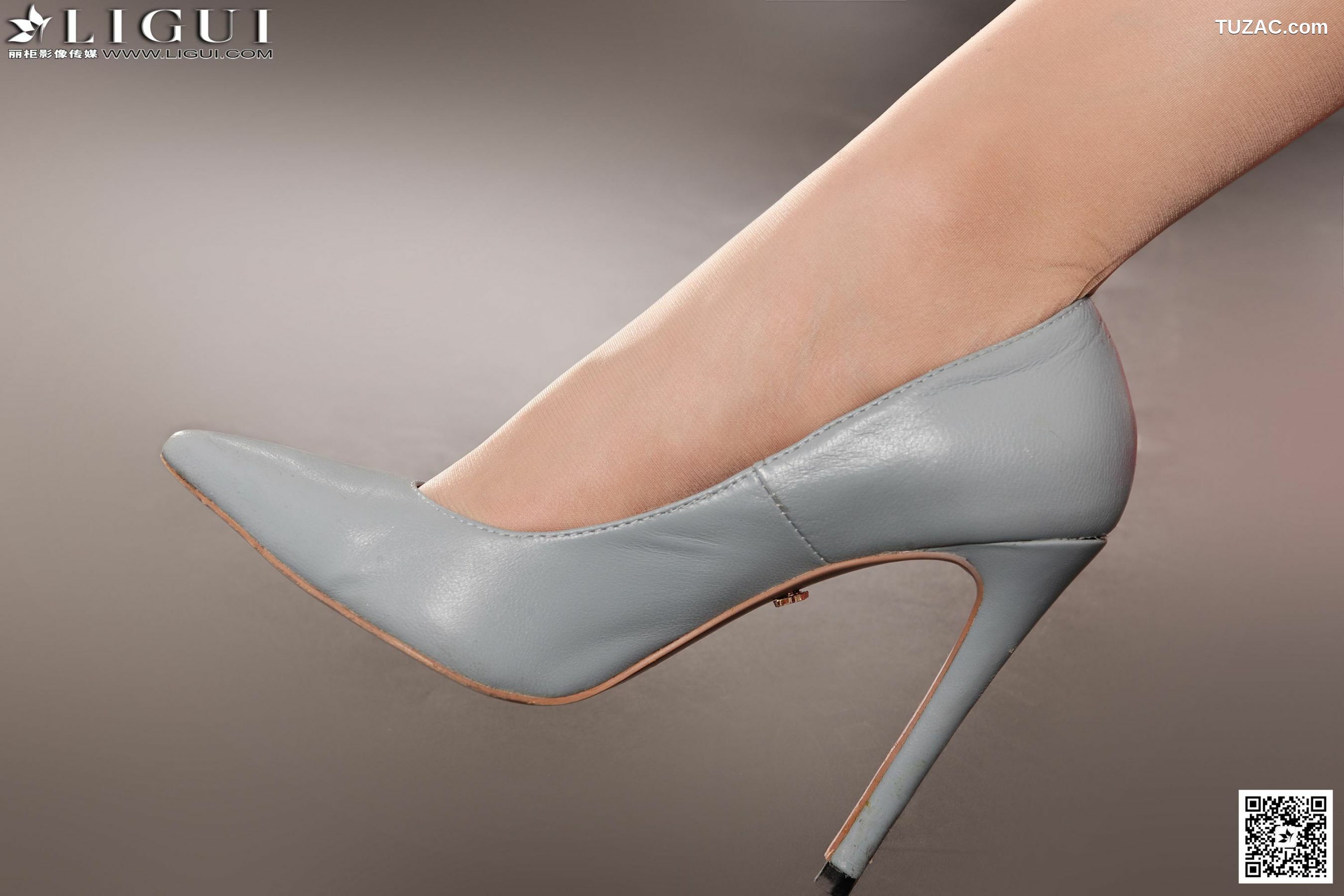 丽柜_ Model 可馨《高贵的丝足女郎》上中下全集 美腿玉足写真图片[111P]