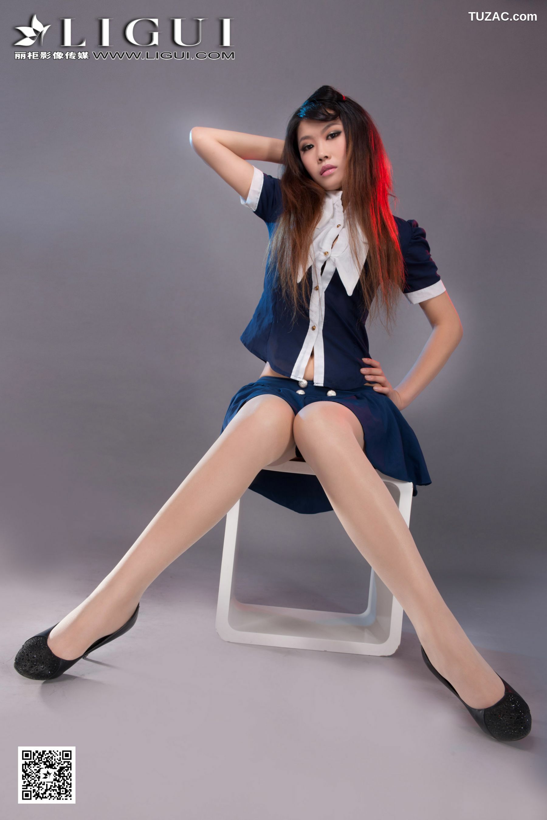 丽柜_ Model 怡萱《迷你裙丝足高跟》上下全集 美腿玉足写真图片[50P]