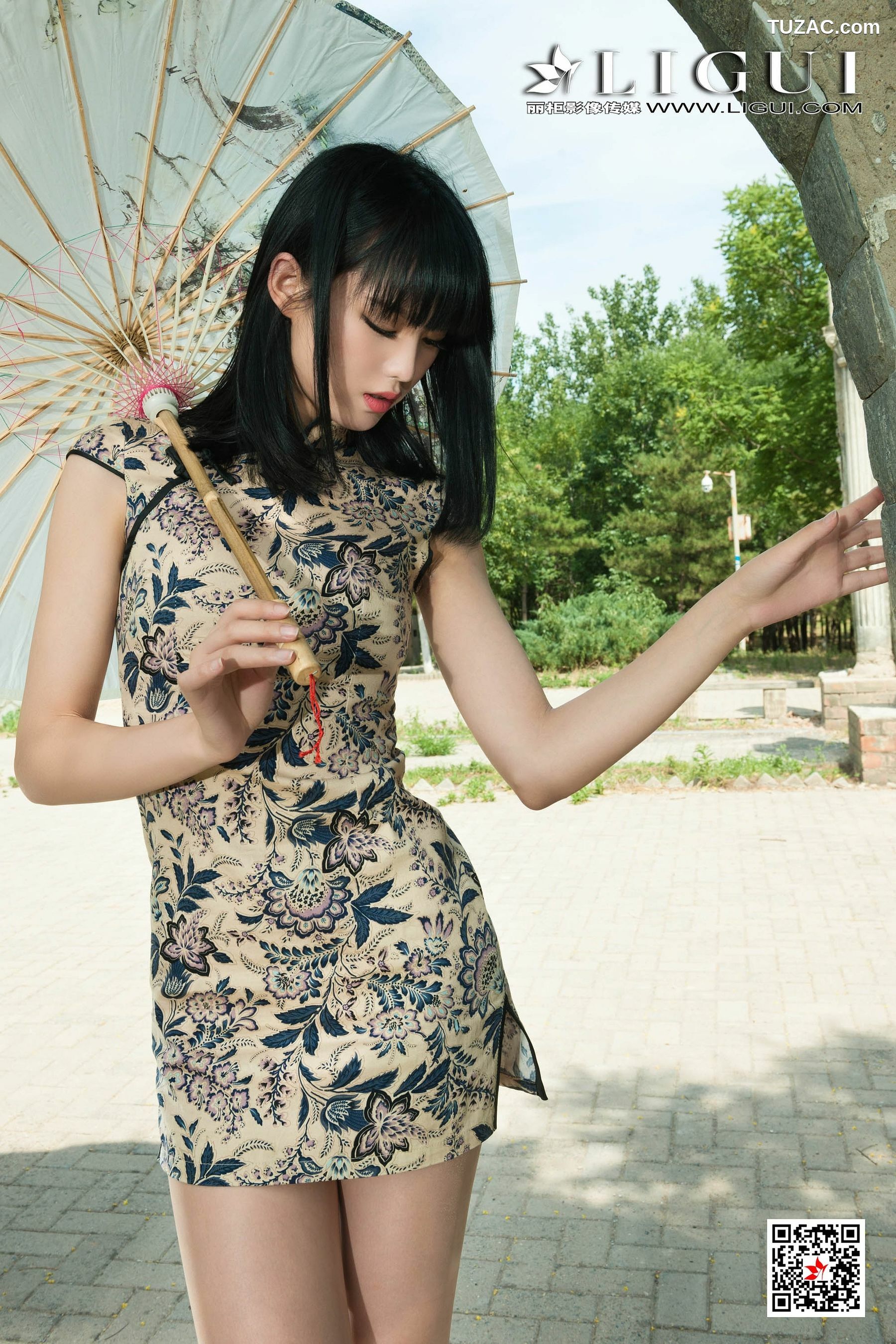 丽柜_ Model 敏儿 《肉丝旗袍女郎》 写真集[63P]