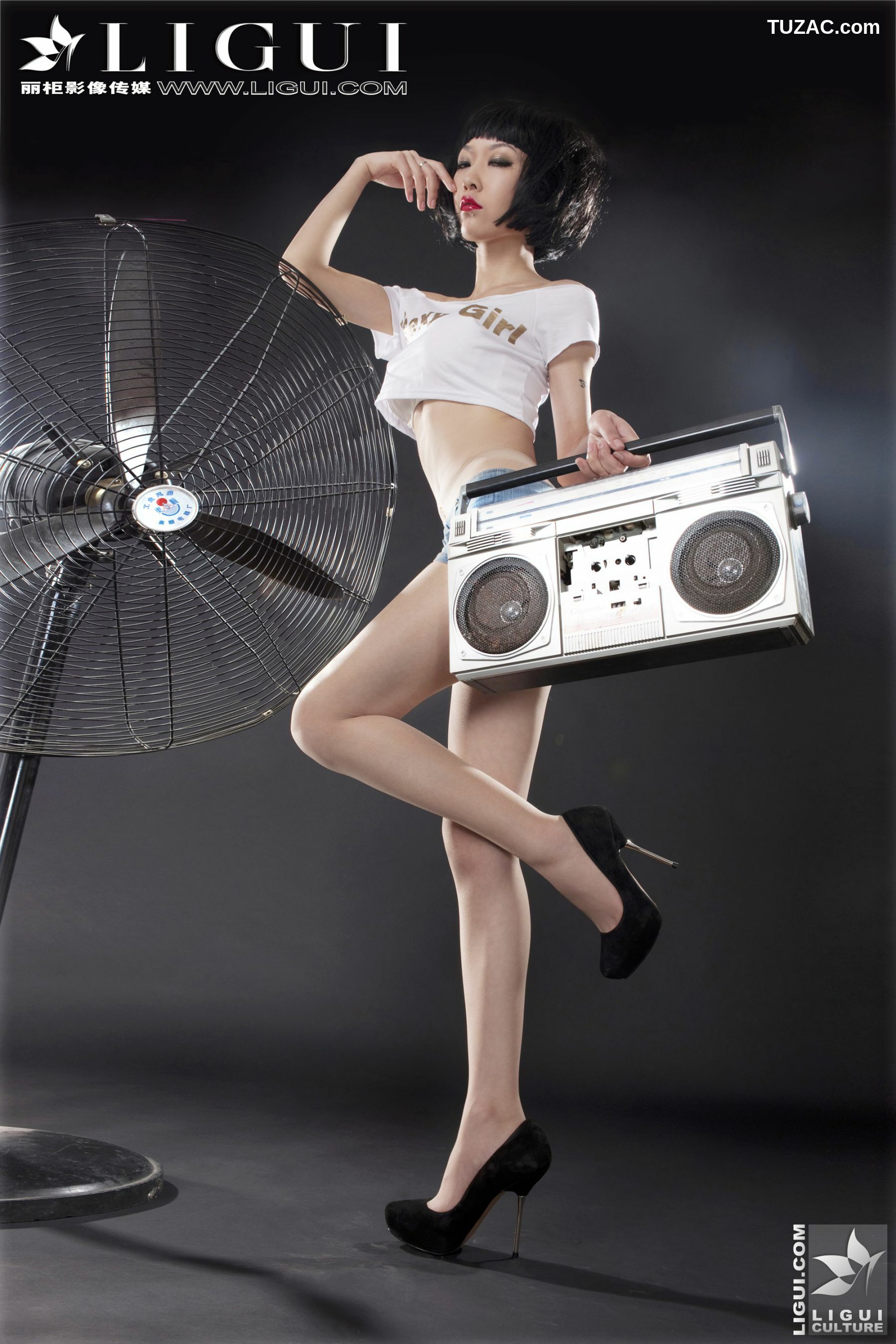 丽柜_ Model 文欣《时尚牛仔热裤女郎》美腿丝足写真图片[40P]