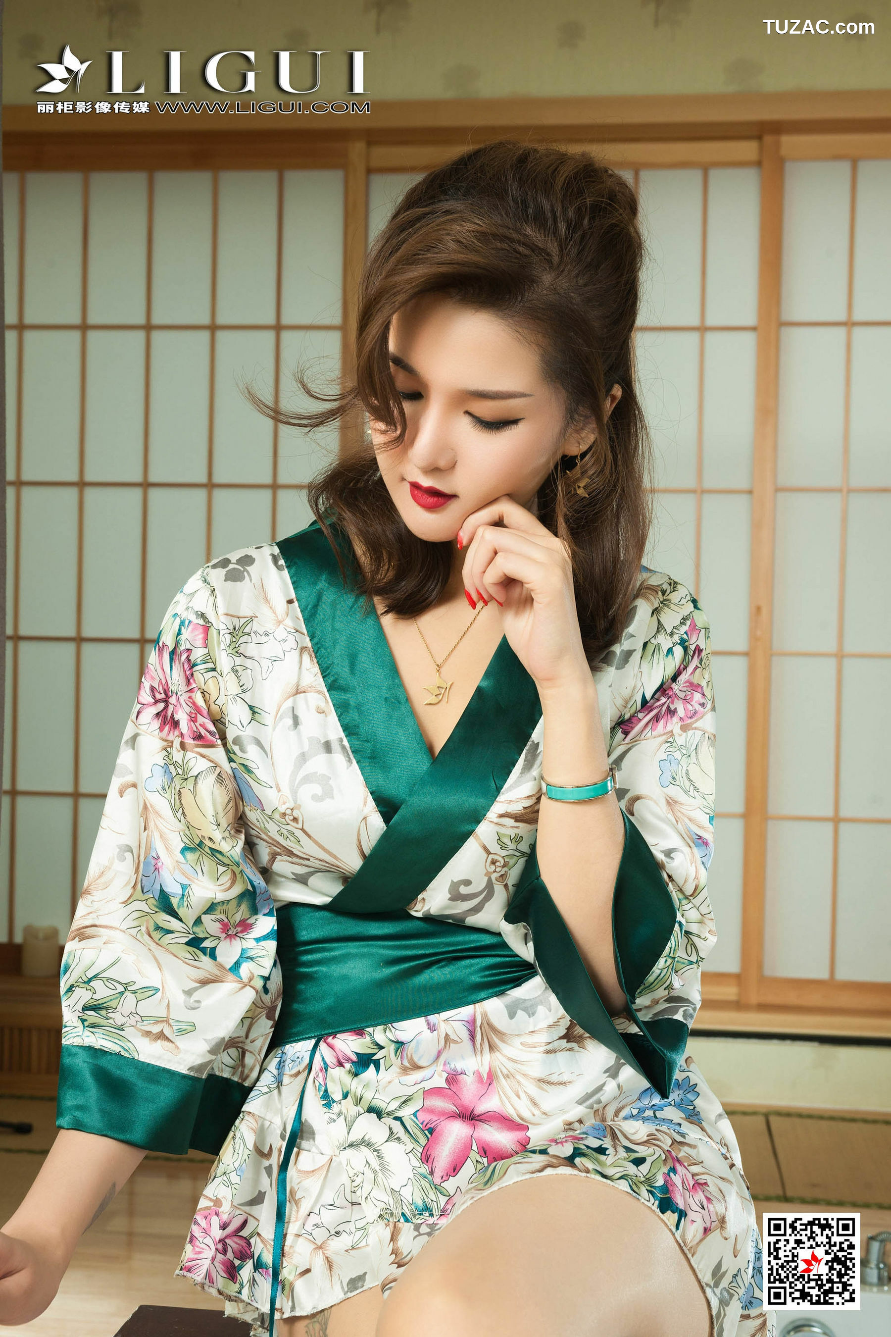 丽柜_ Model 文芮 《和服丝足》 写真集[69P]